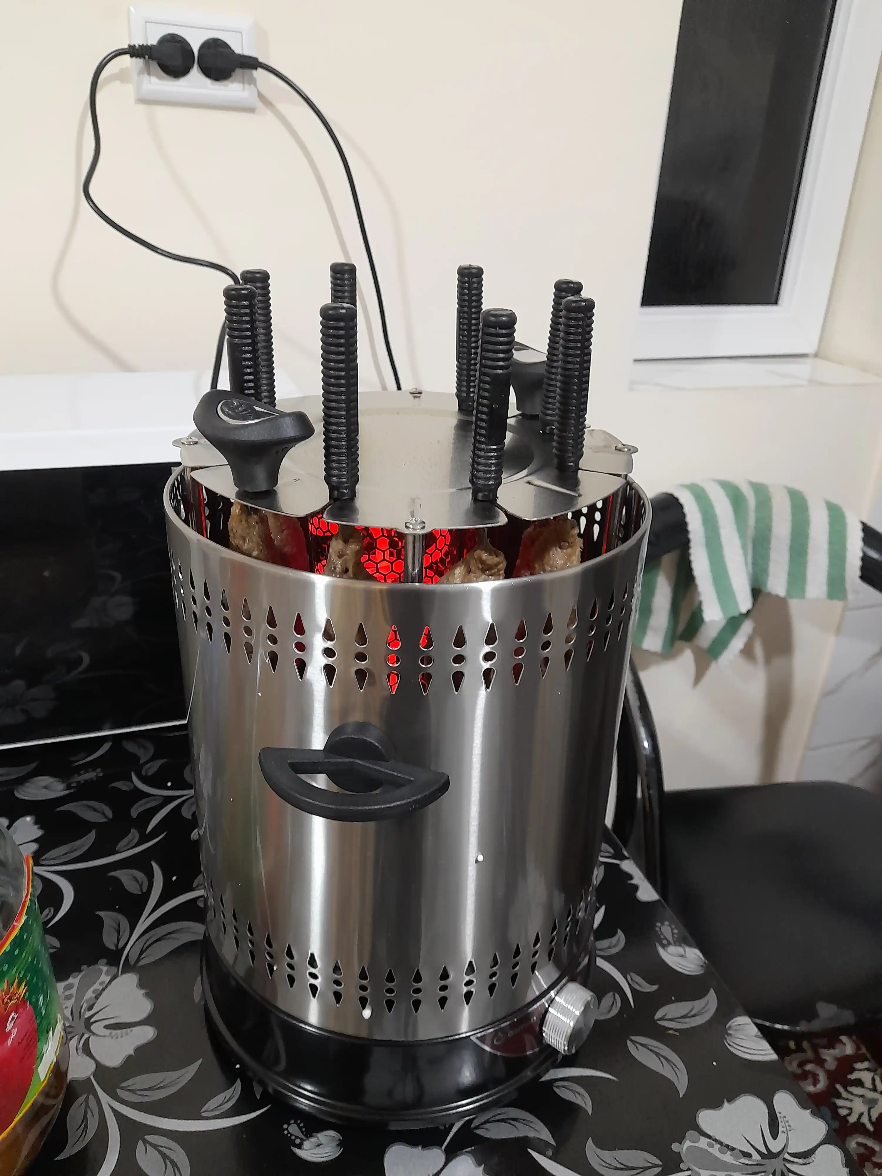 Elektr shashlik-barbekyu pishirgich 10 six-8  bilan, zanglamaydigan po‘lat korpus