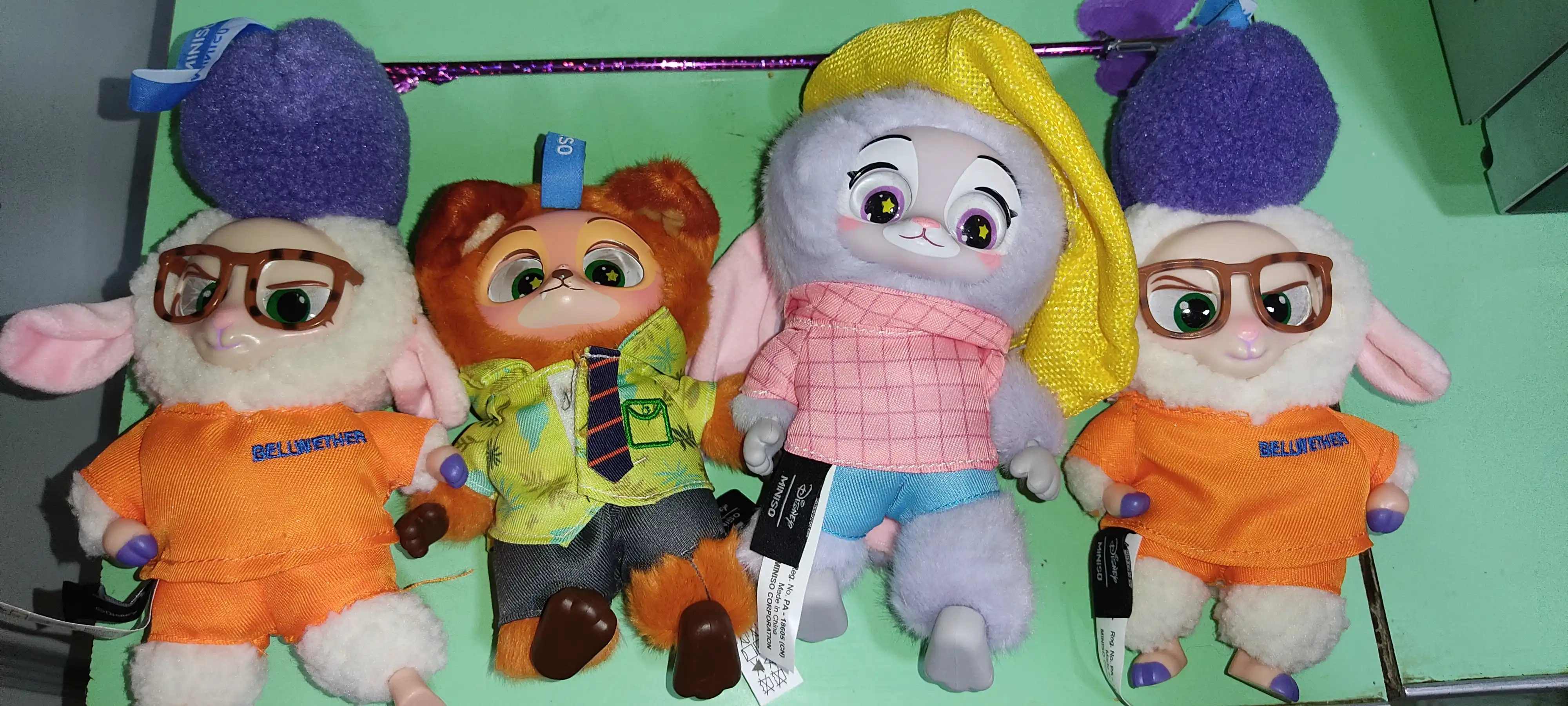 Zveropolis, Zootopia, kolleksiyali yumshoq brelok-haykalcha, yumshoq o'yinchoq, SURPRIZ BOX