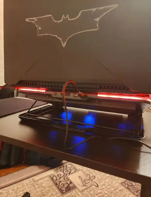 Подставка для ноутбука охлаждающая  с RGB подсветкой