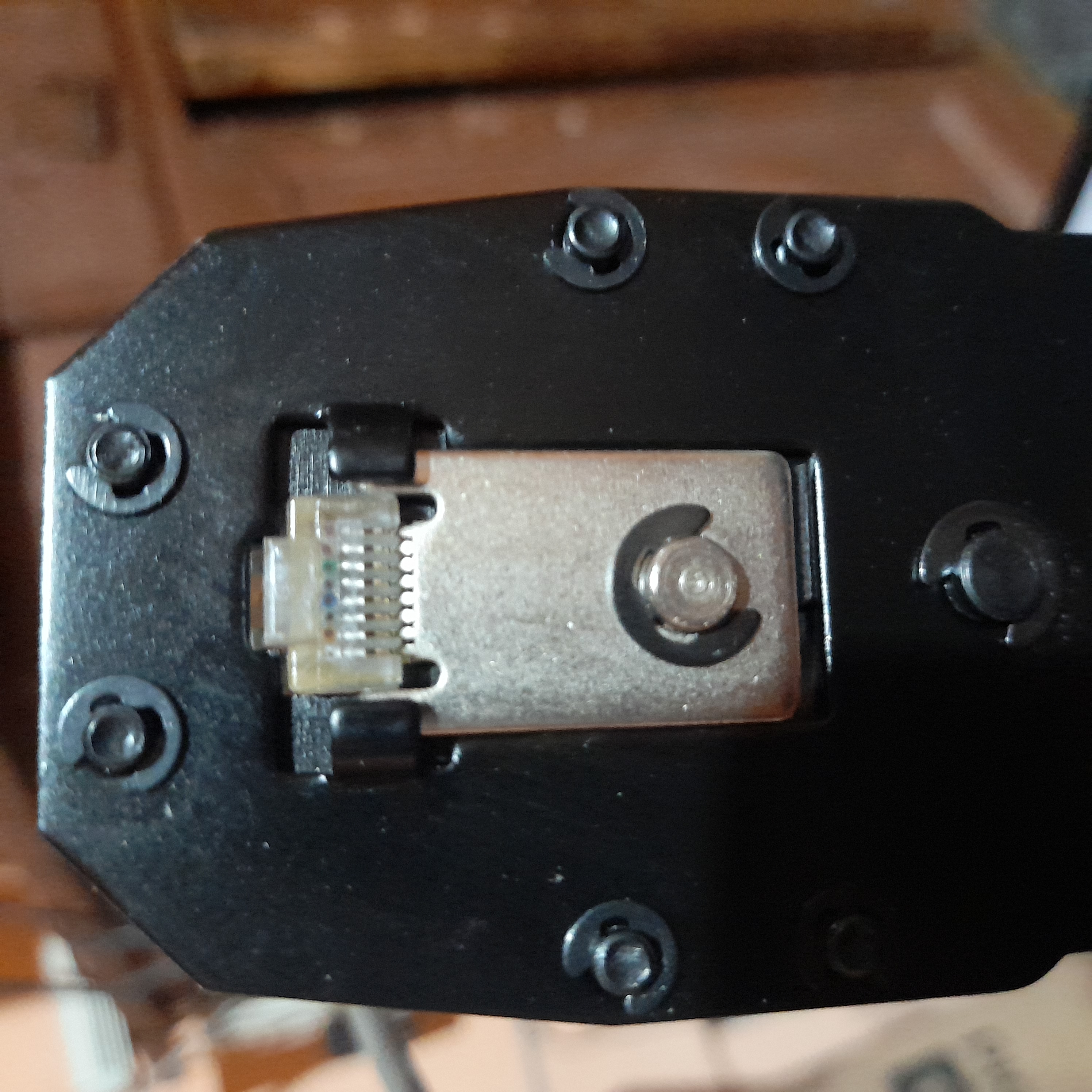 Simlar, kabellarni qisish uchun RJ-45, RJ-11, RJ-12 qisqich asboblari, krimper