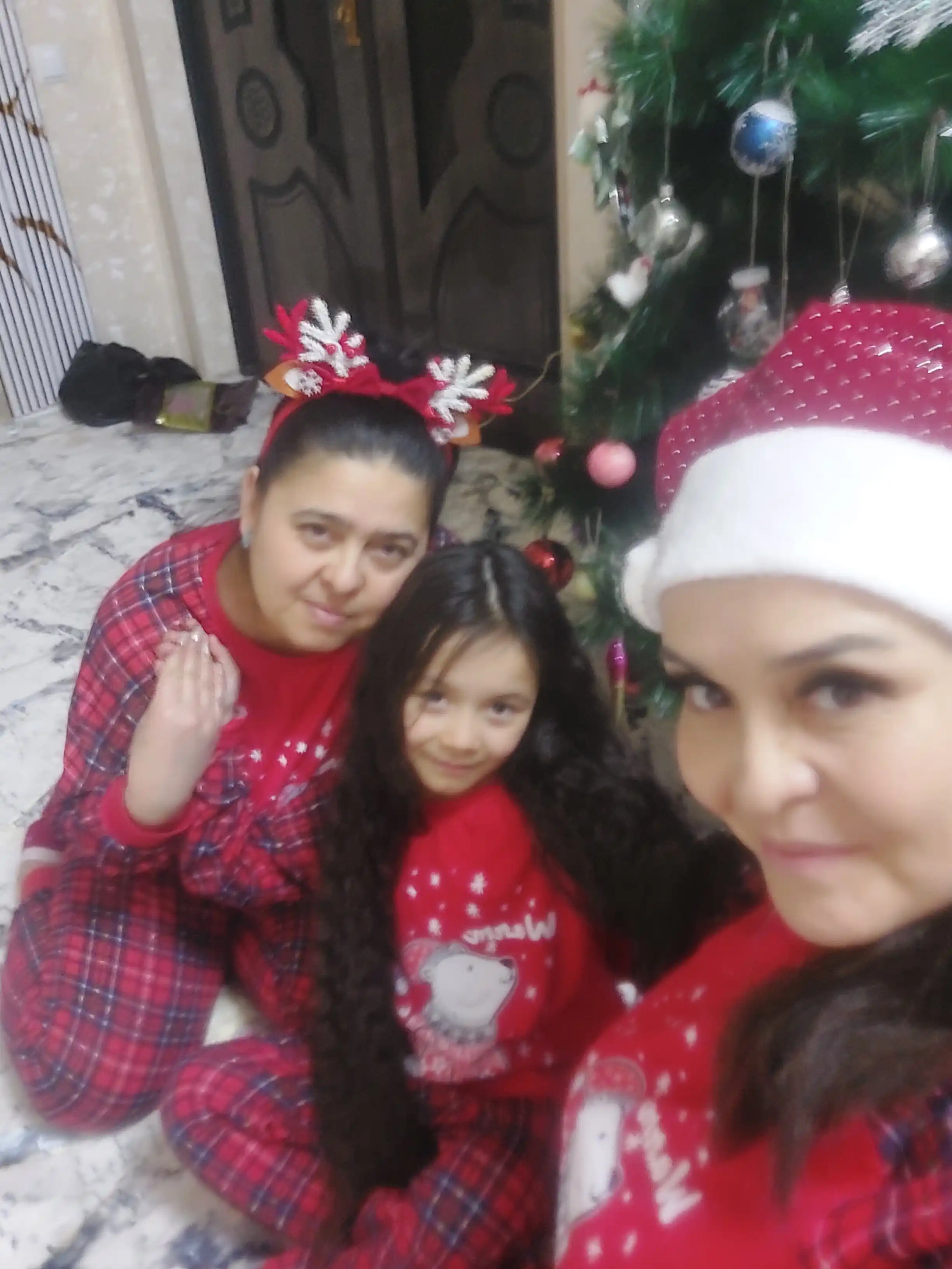 Ayollar pijamasi to‘plami, 100% paxta, g‘uddalar hosil qilmaydi