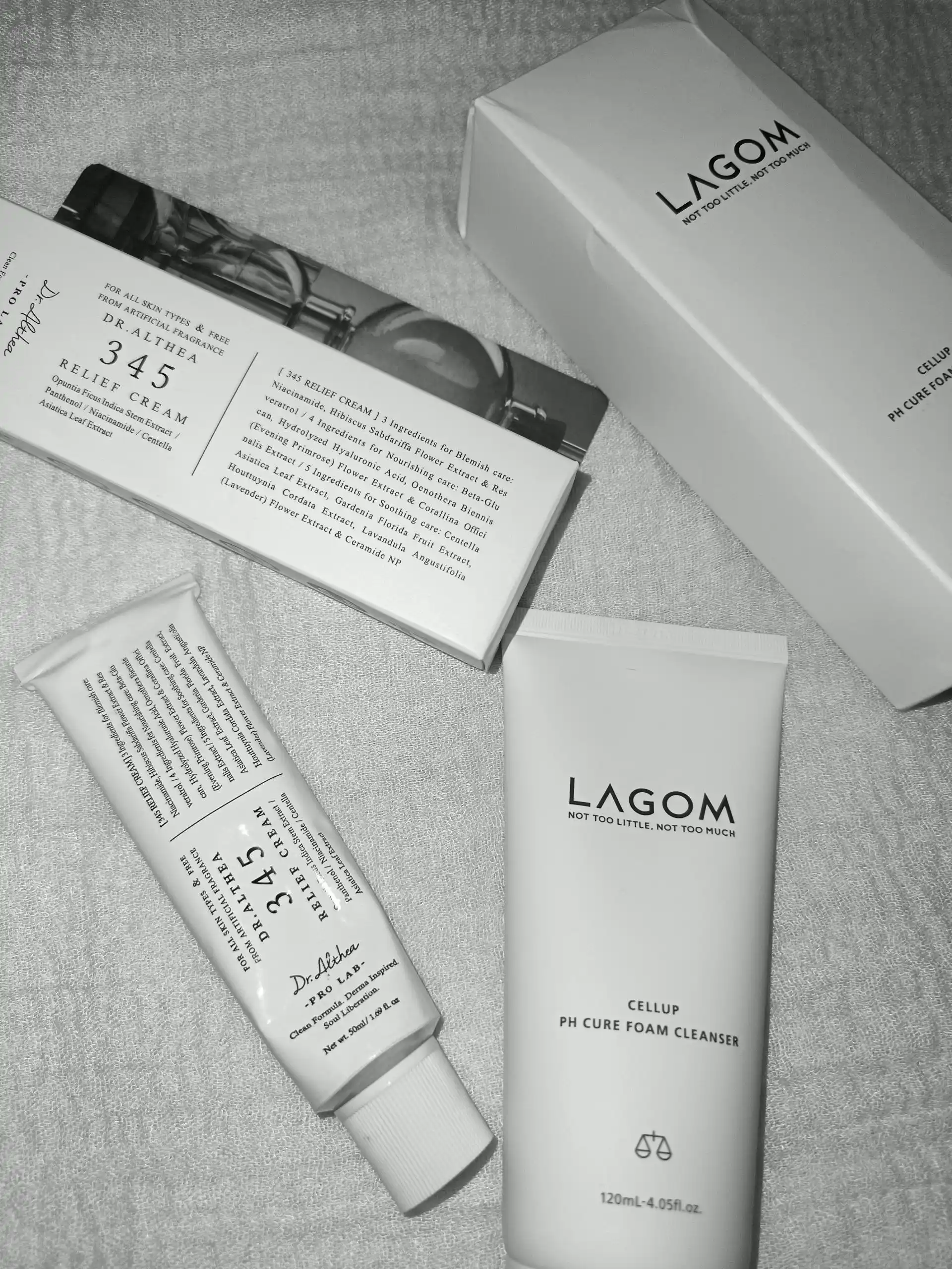 Normal, yog'li, ta'sirchan yuzlarga yuz yuvish ko'pigi, Lagom Cellup Micro Foam Cleanser
