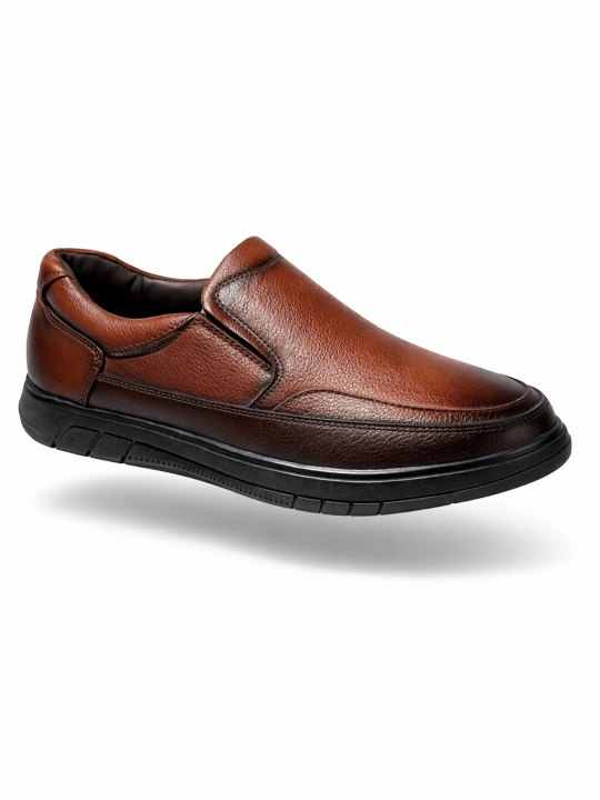 Erkaklar makasini (slip-on) — eko-koja, bahor–kuz, sirpanmas rezina, 38–43