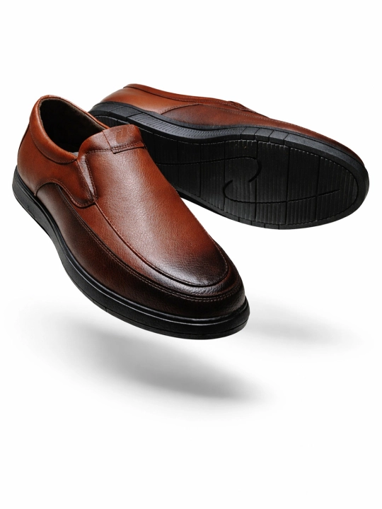 Erkaklar makasini (slip-on) — eko-koja, bahor–kuz, sirpanmas rezina, 38–43