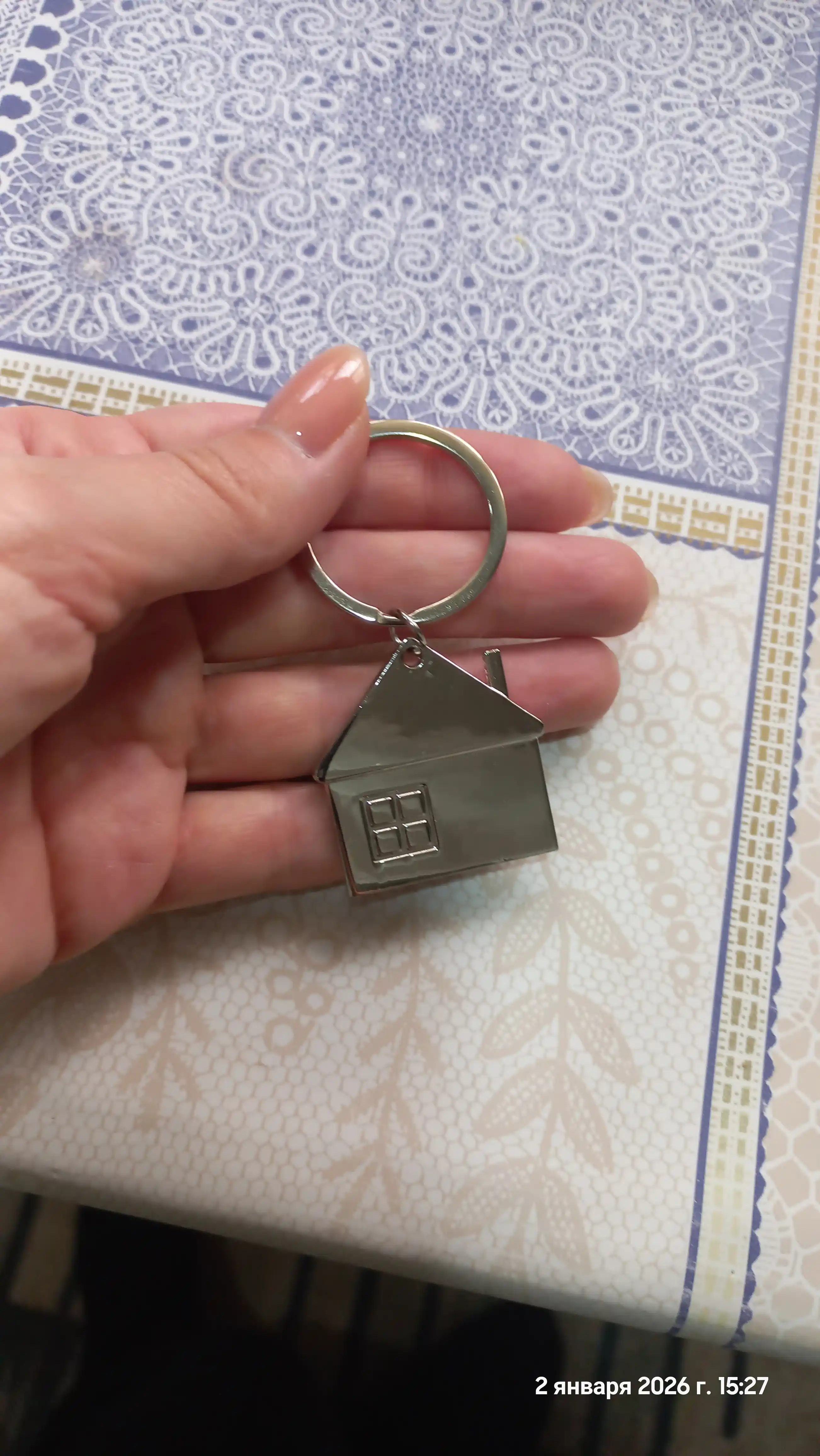 Металлические брелоки прочные, стильные и идеально подходят для подарка
