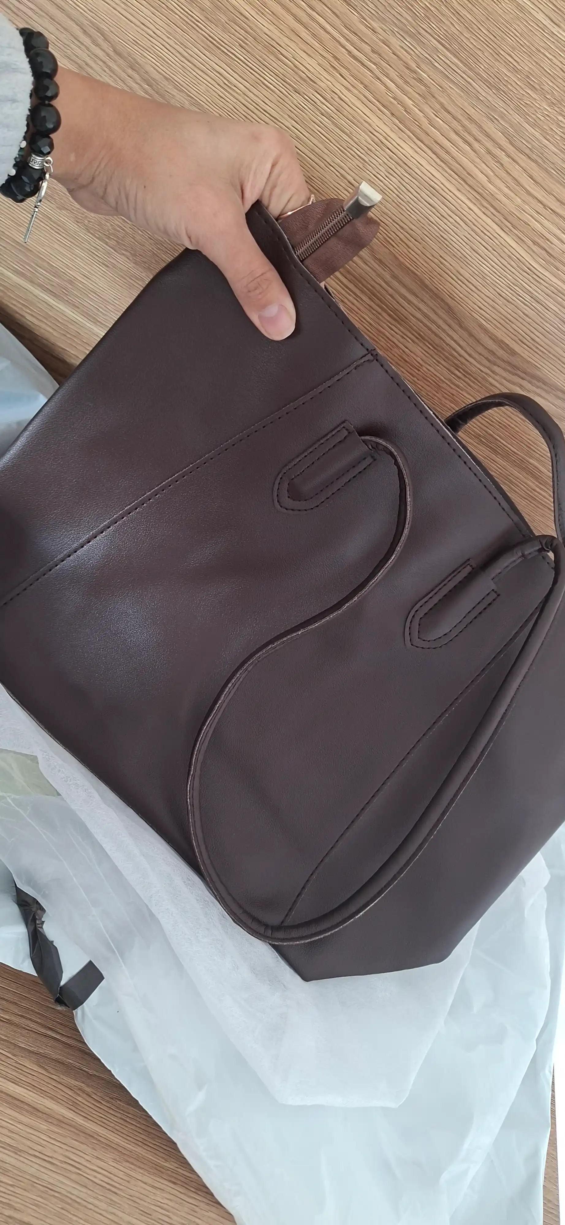 Maktab sumkasi, ayollar uchun katta, yelkaga qo‘yiladigan, to‘ti, A4 formatli, shopper