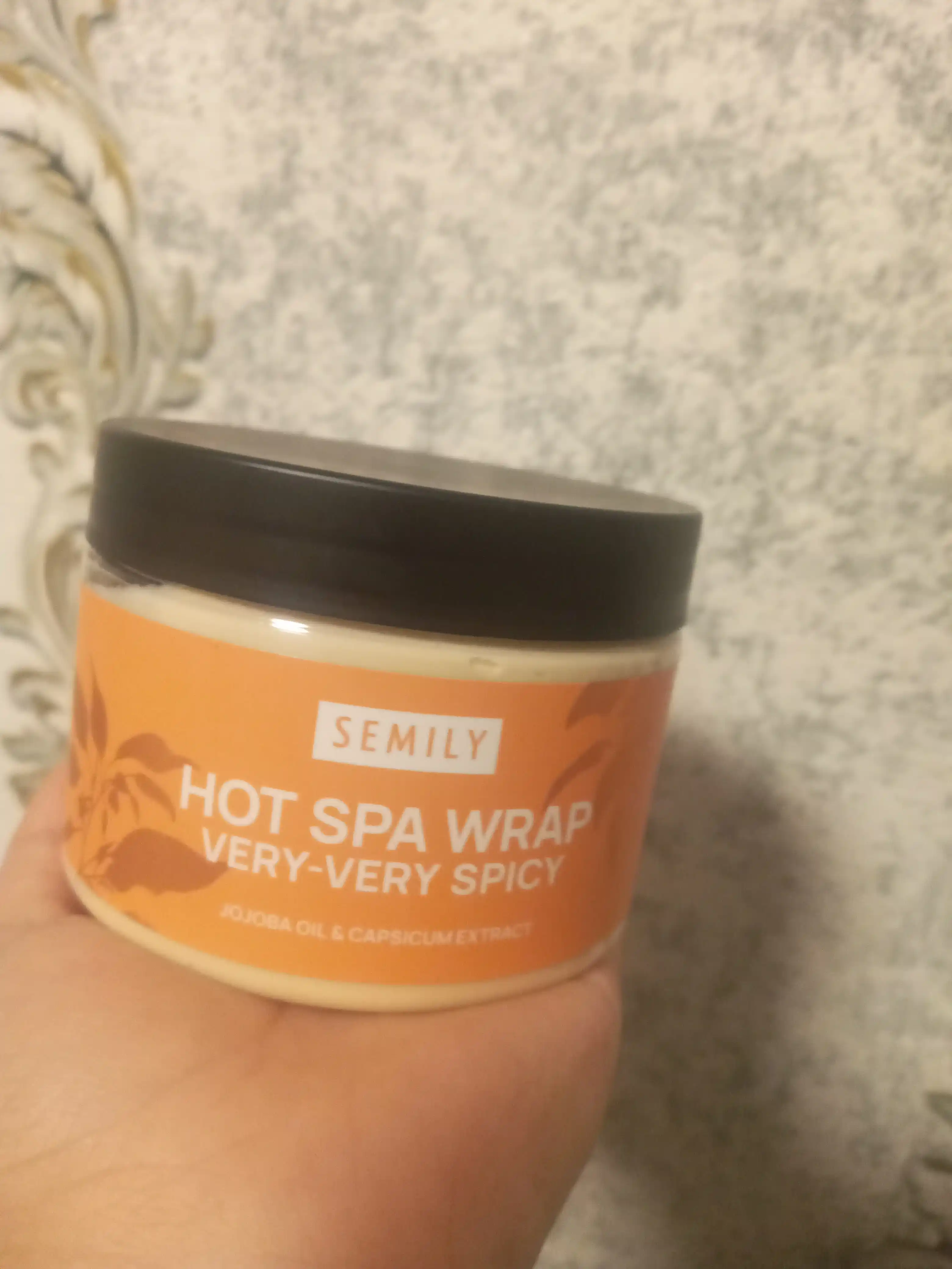 Antitsellyulitga qarshi, ozdiruvchi Semily kremi, issiq va sovuq ta’sirli, 300 ml