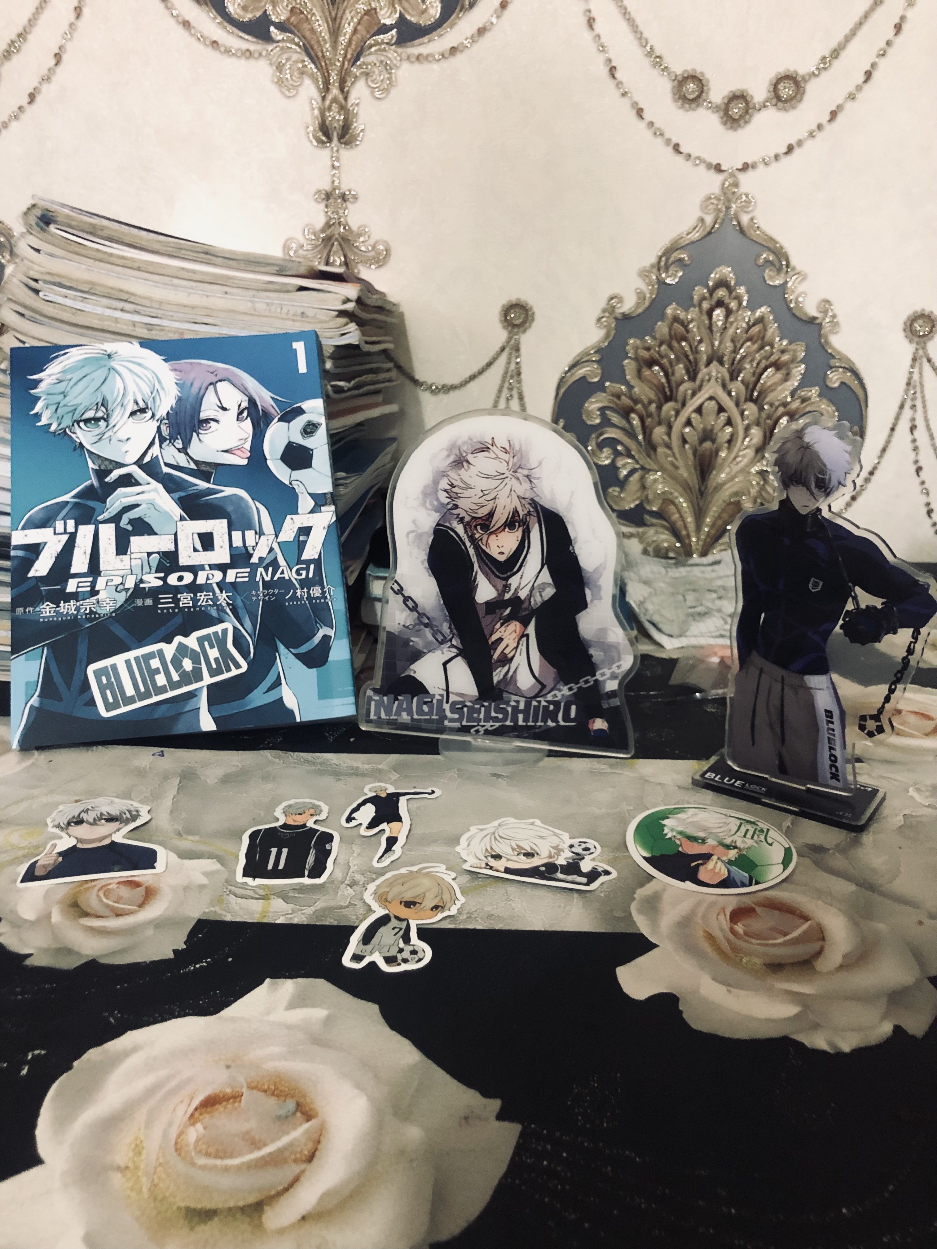 Anime stikerlari to'plami Farmatsevtning monologi, Attack on Titan, Blue Lock, Alien stage