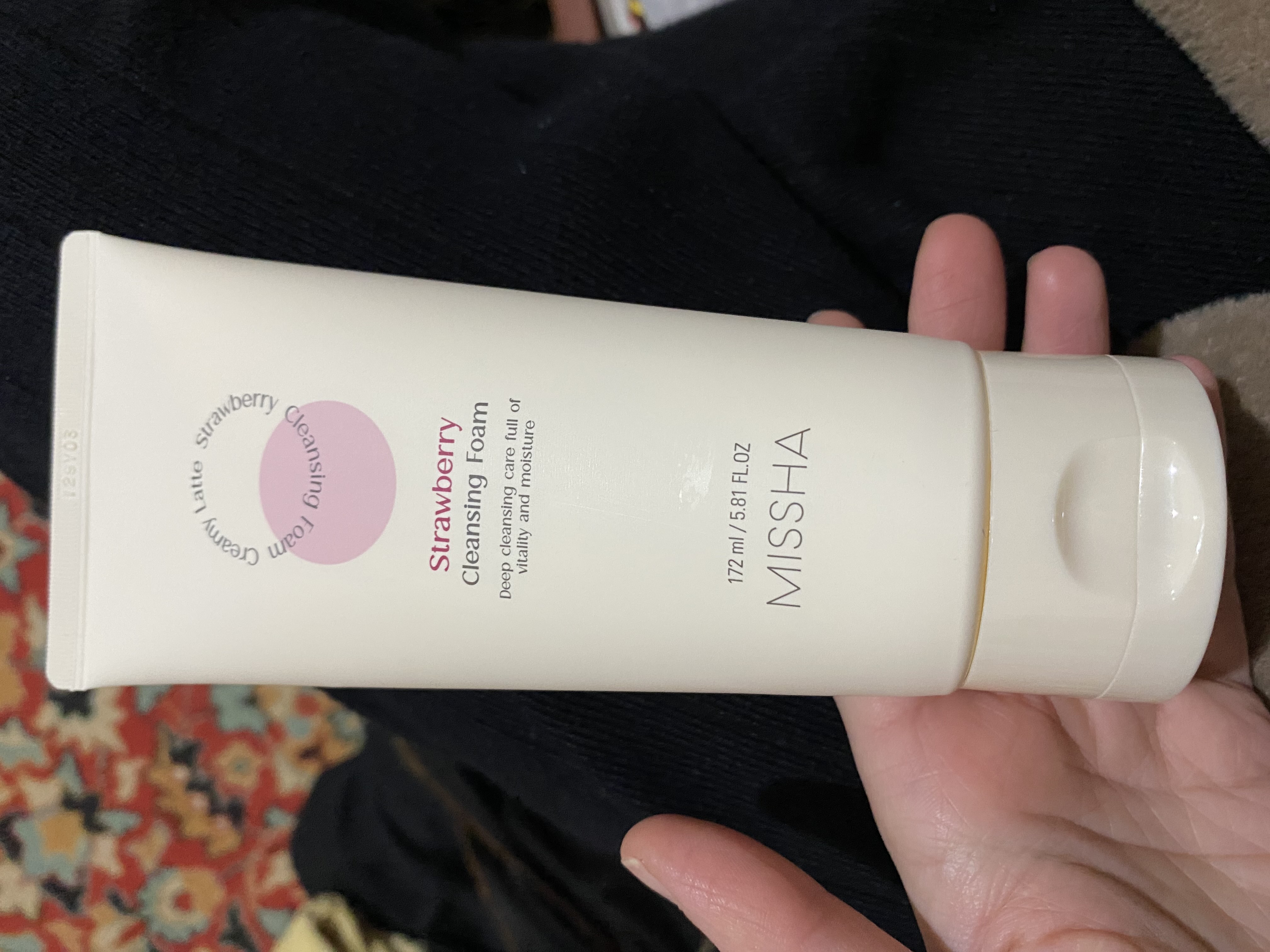 Missha Очищающая пенка для лица Creamy Latte Strawberry, 172 мл