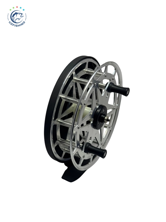 Metall inertial lasan-ratchet, silliq sayohat va tez tushirish tirgovichi bilan