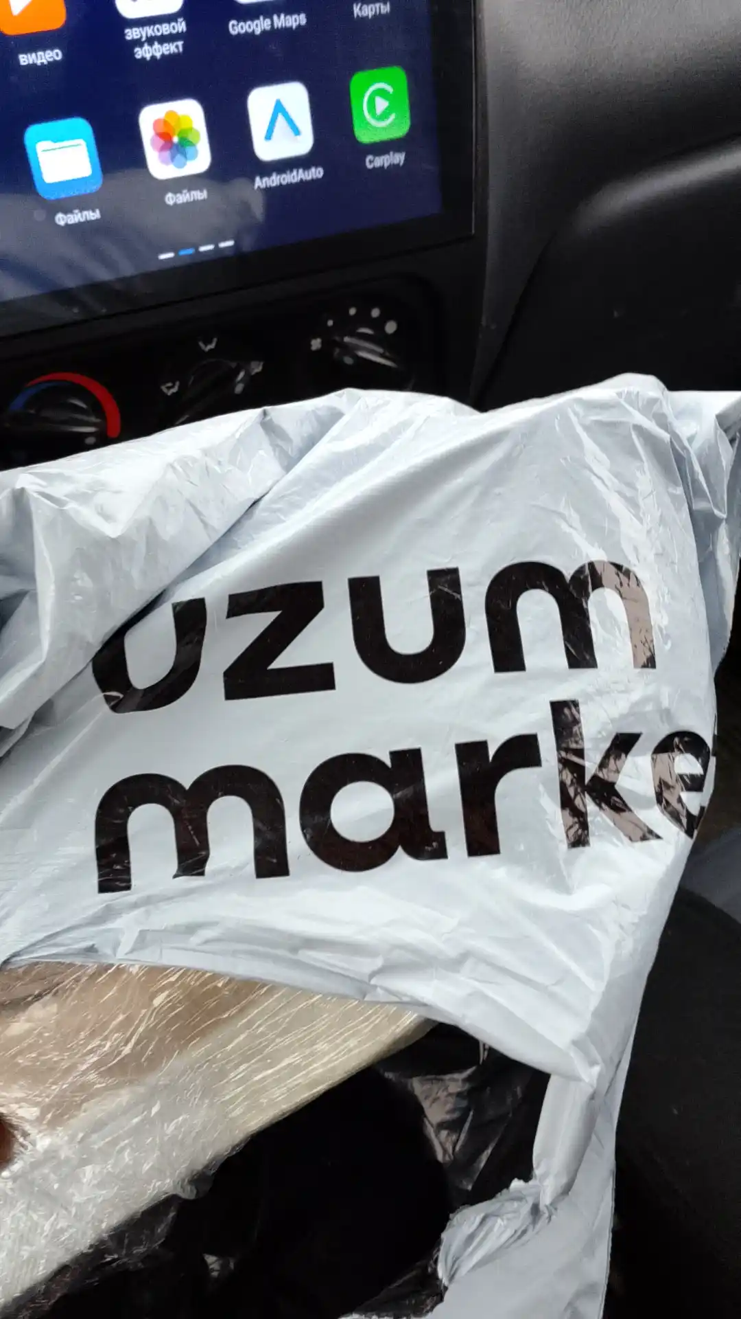 Sifati zo'r bo'lgan nachosli ayollar Louboutin krossovkalari. Olcham 36-41