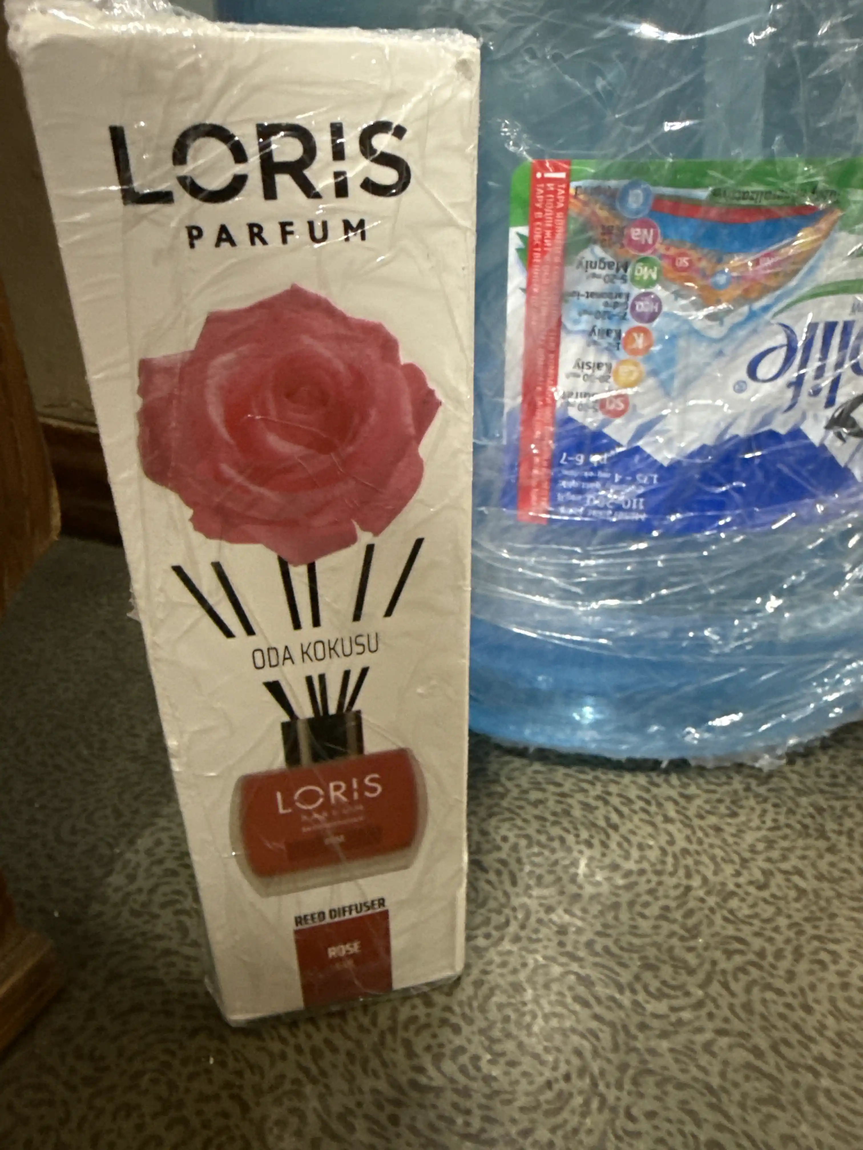 Uy uchun Loris Parfum Rose atirgul hid tarqatgichi, 50 ml
