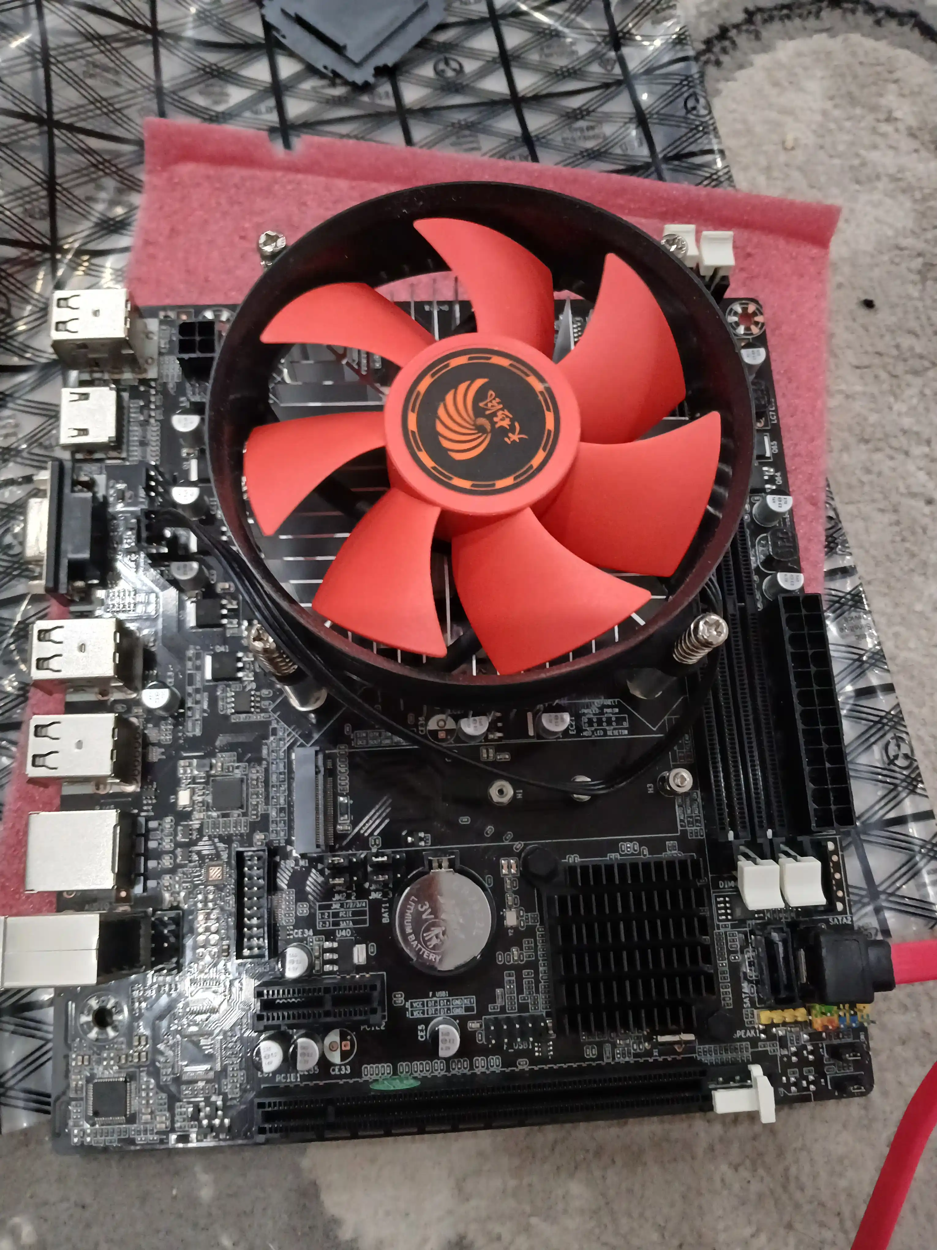 Ona plata H61 M.2 NVME slot H61 