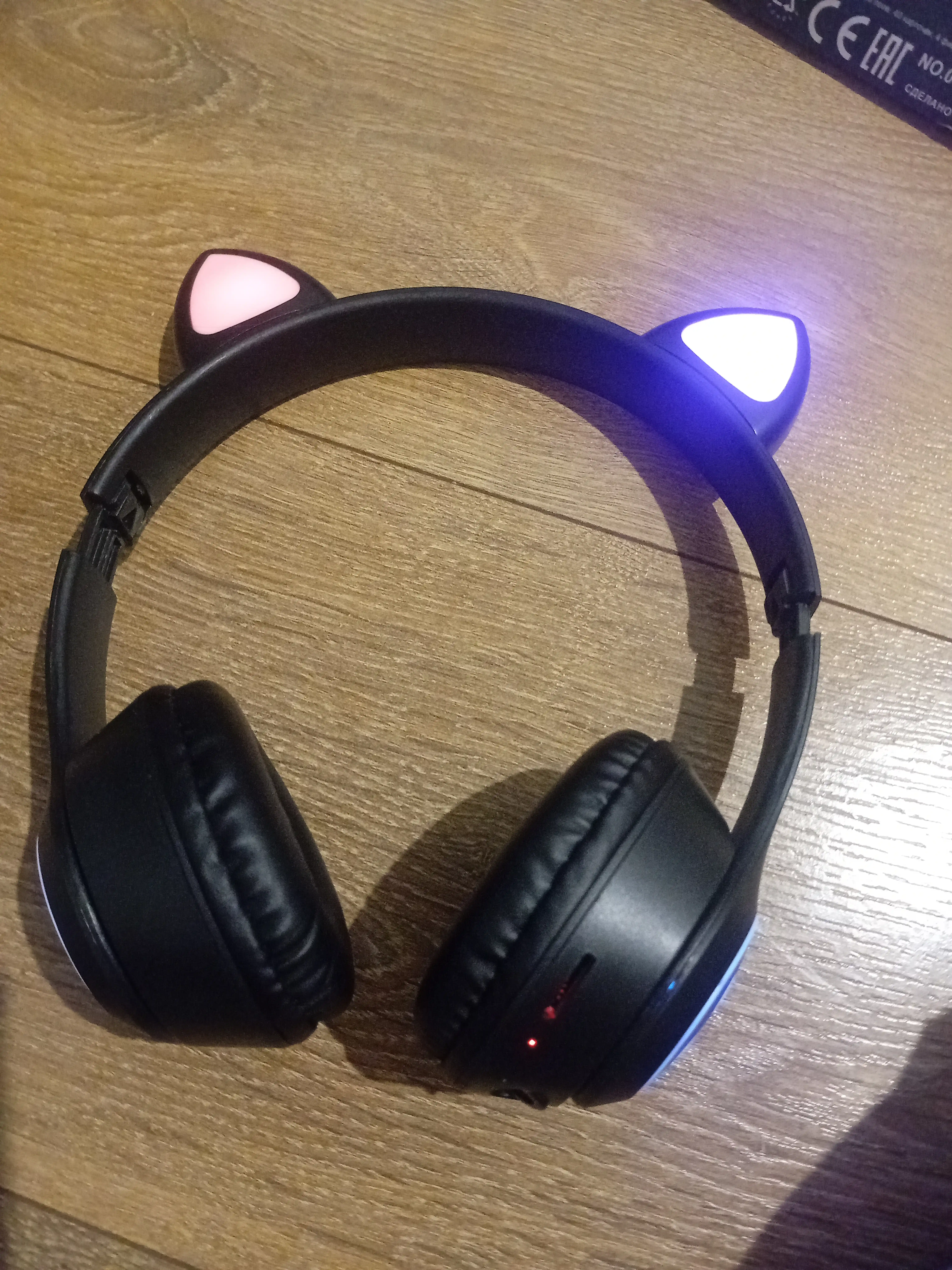 Simsiz quloqchin Cat Ear, yonadigan mushuk quloqlari bilan, Bluetooth