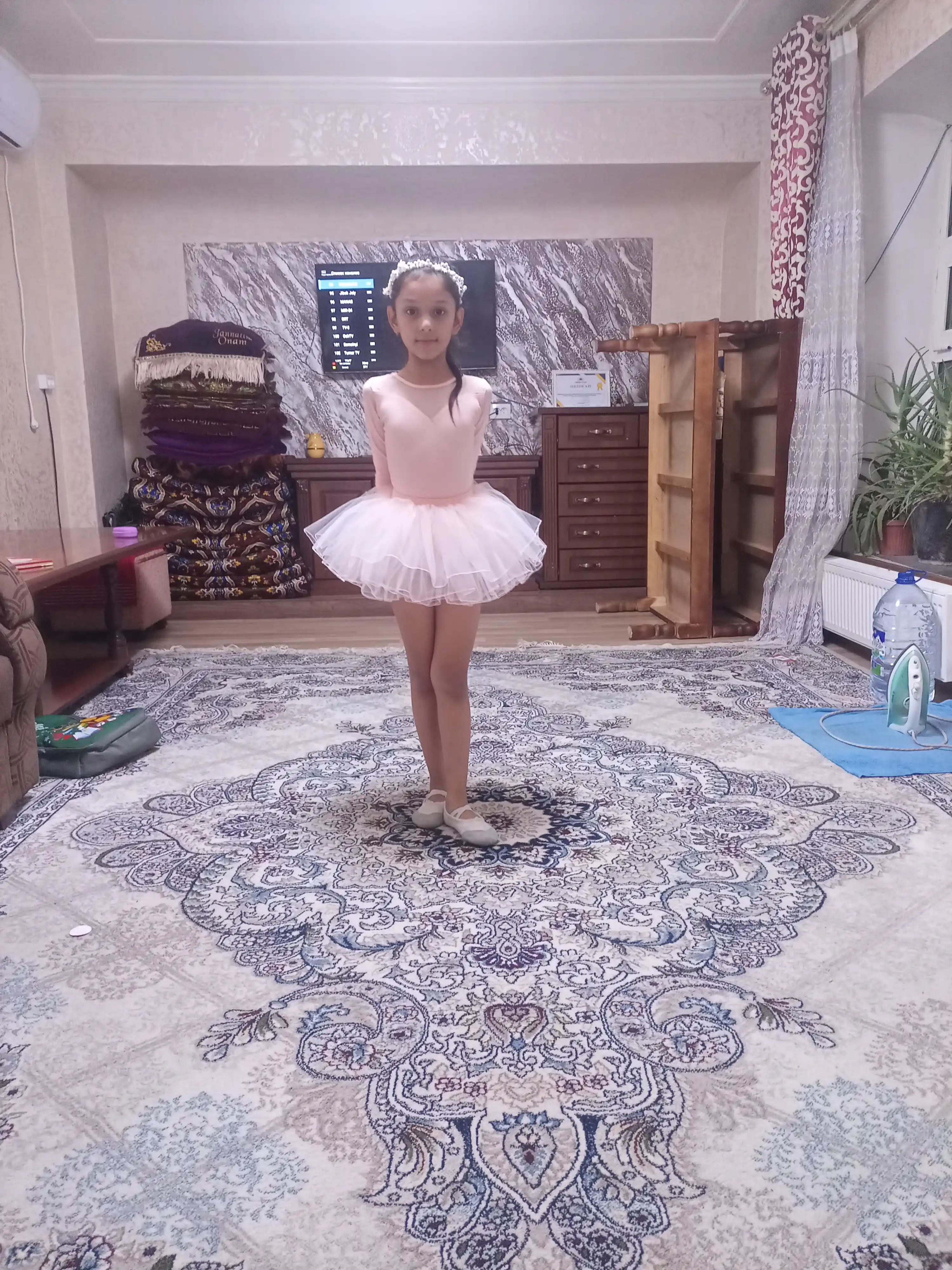 Gimnastika, raqs va balet uchun trikotaj forma, uzun va kalta yengli