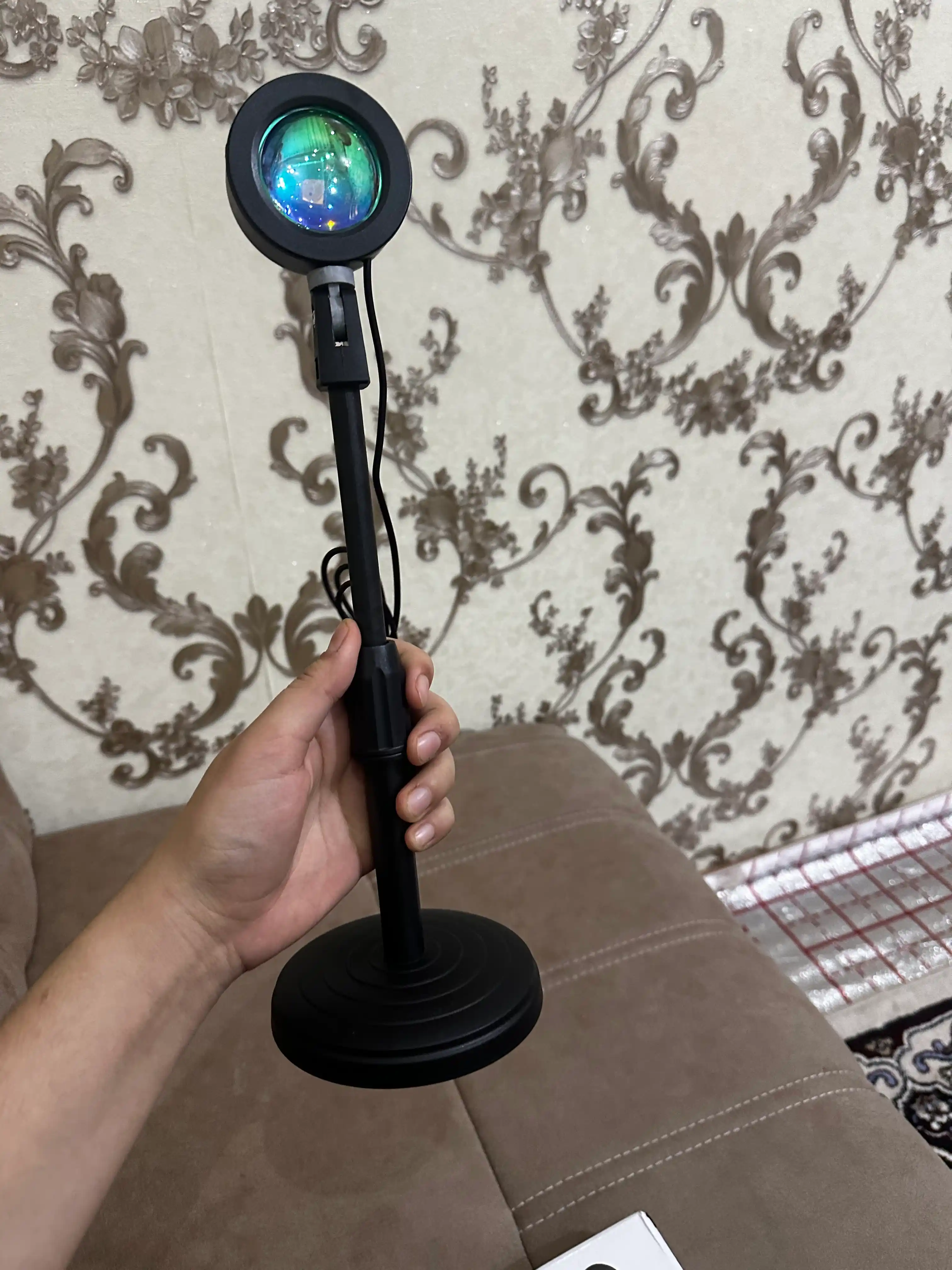 Stol va polga o‘rnatiladigan zakat chirog‘i,tik tok,16 ta rang RGB,sivitilnik orqa fon