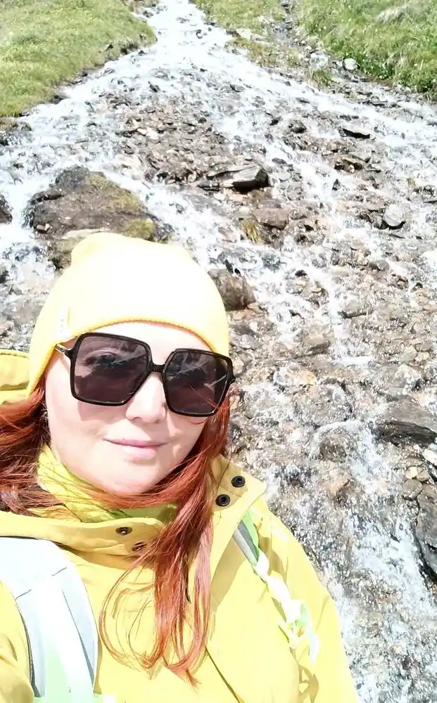 Erkaklar va ayollar uchun ko'zoynaklar, qizlar uchun quyoshdan saqlaydi ko'zoynaklar