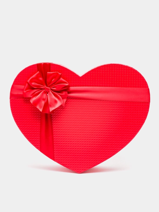 Подарочная коробка сердце. Красная gift box. Коробка для подарка