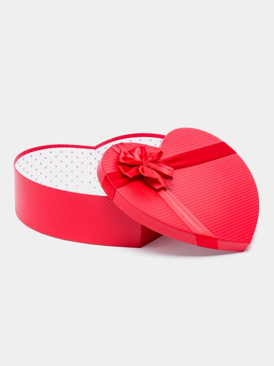 Подарочная коробка сердце. Красная gift box. Коробка для подарка