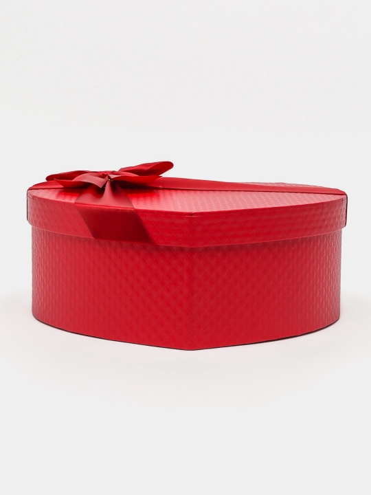 Подарочная коробка сердце. Красная gift box. Коробка для подарка
