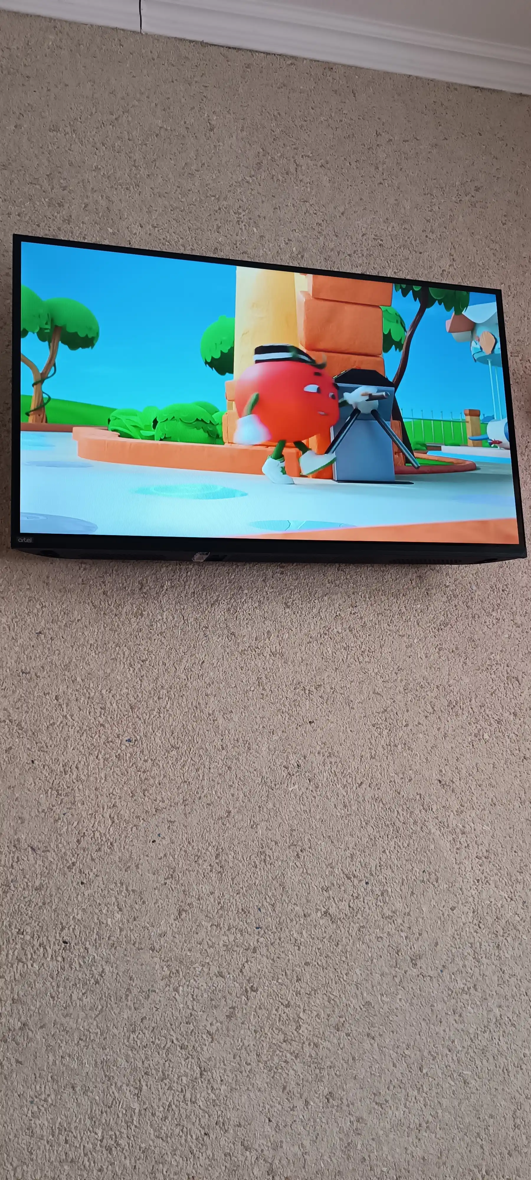 Smart Artel A32NHCH001 32" HD televizor, ovozli qidiruv pulti