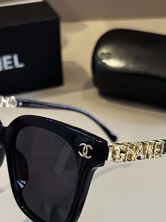 Женские солнцезащитные очки Chanel