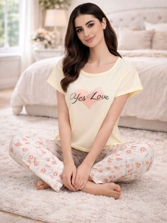 Ayollar pijamasi