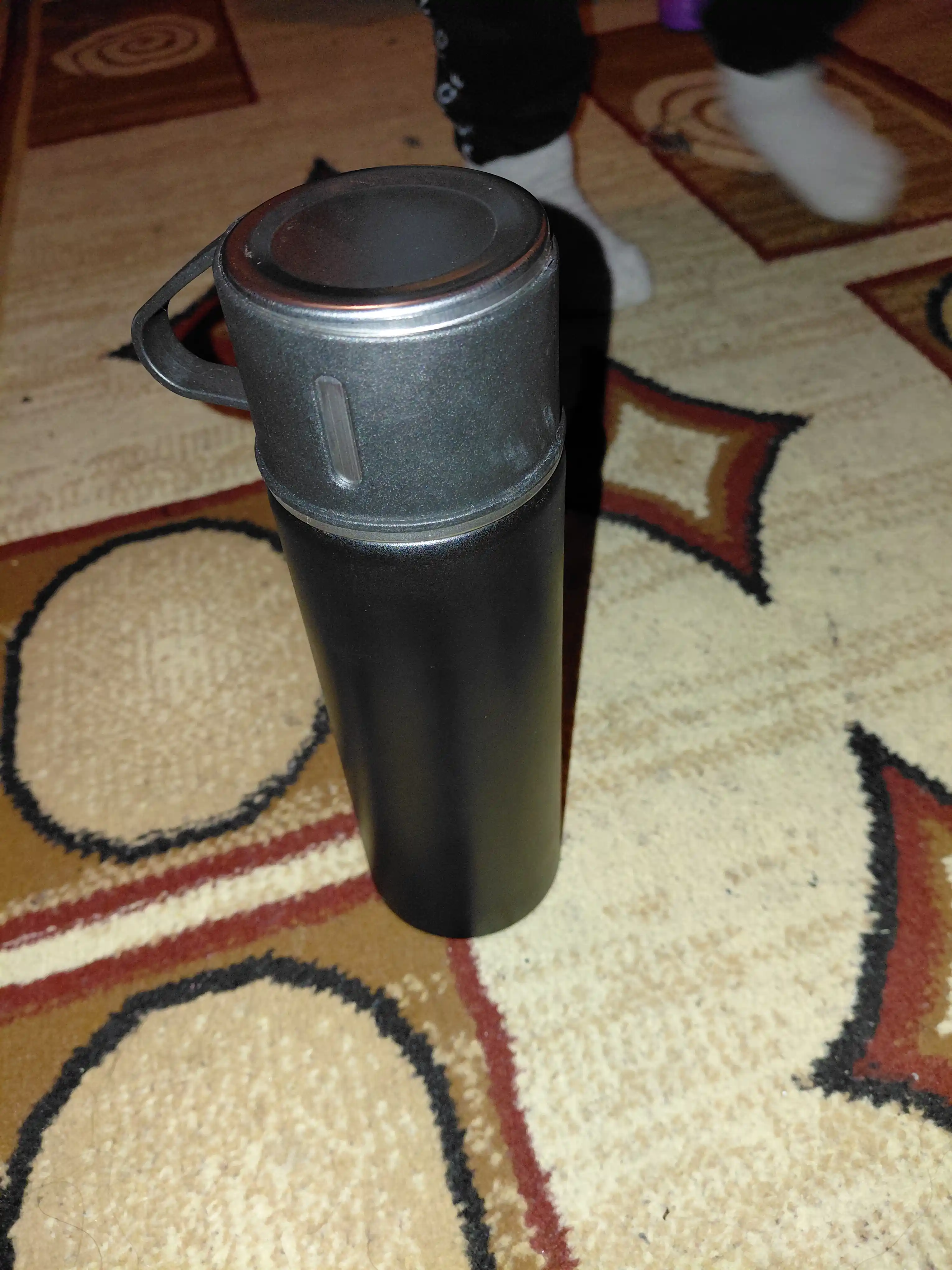 Termos - termokrujka, 3 piyoladan iborat sovg‘a to‘plami, 500 ml