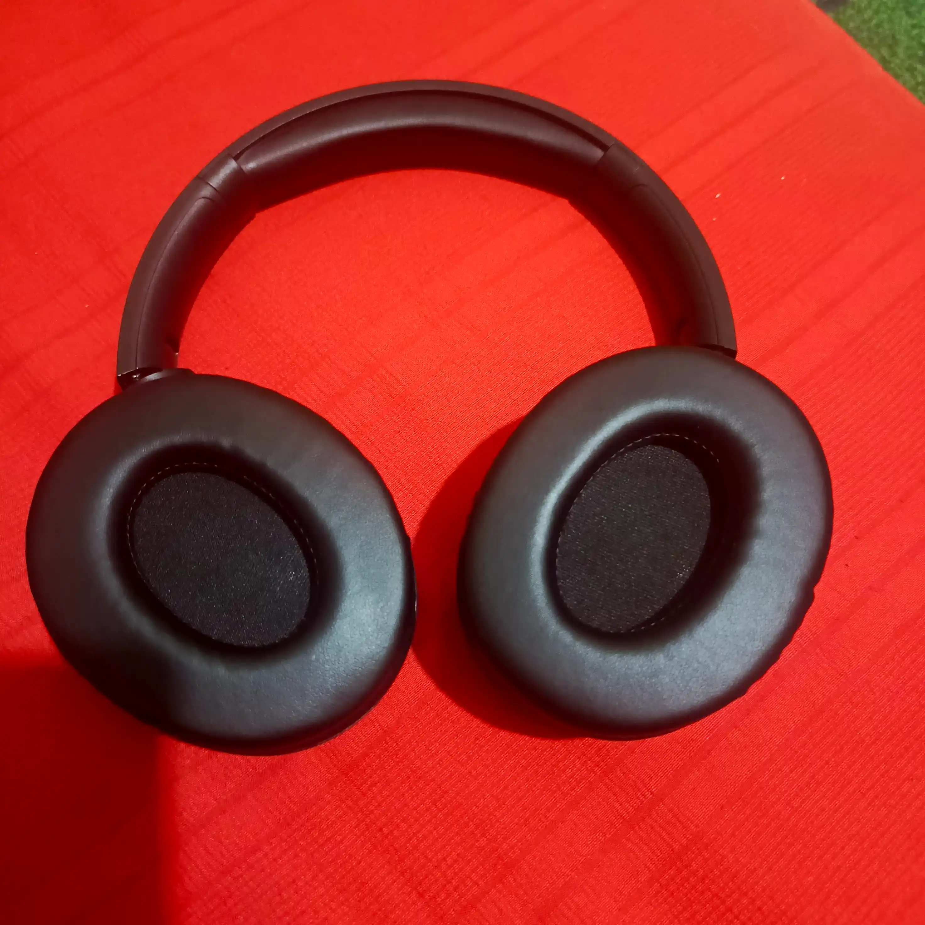 Simsiz quloqchin Bluetooth – to‘liq o‘lcham, mikrofonli, SD karta va radio C2235