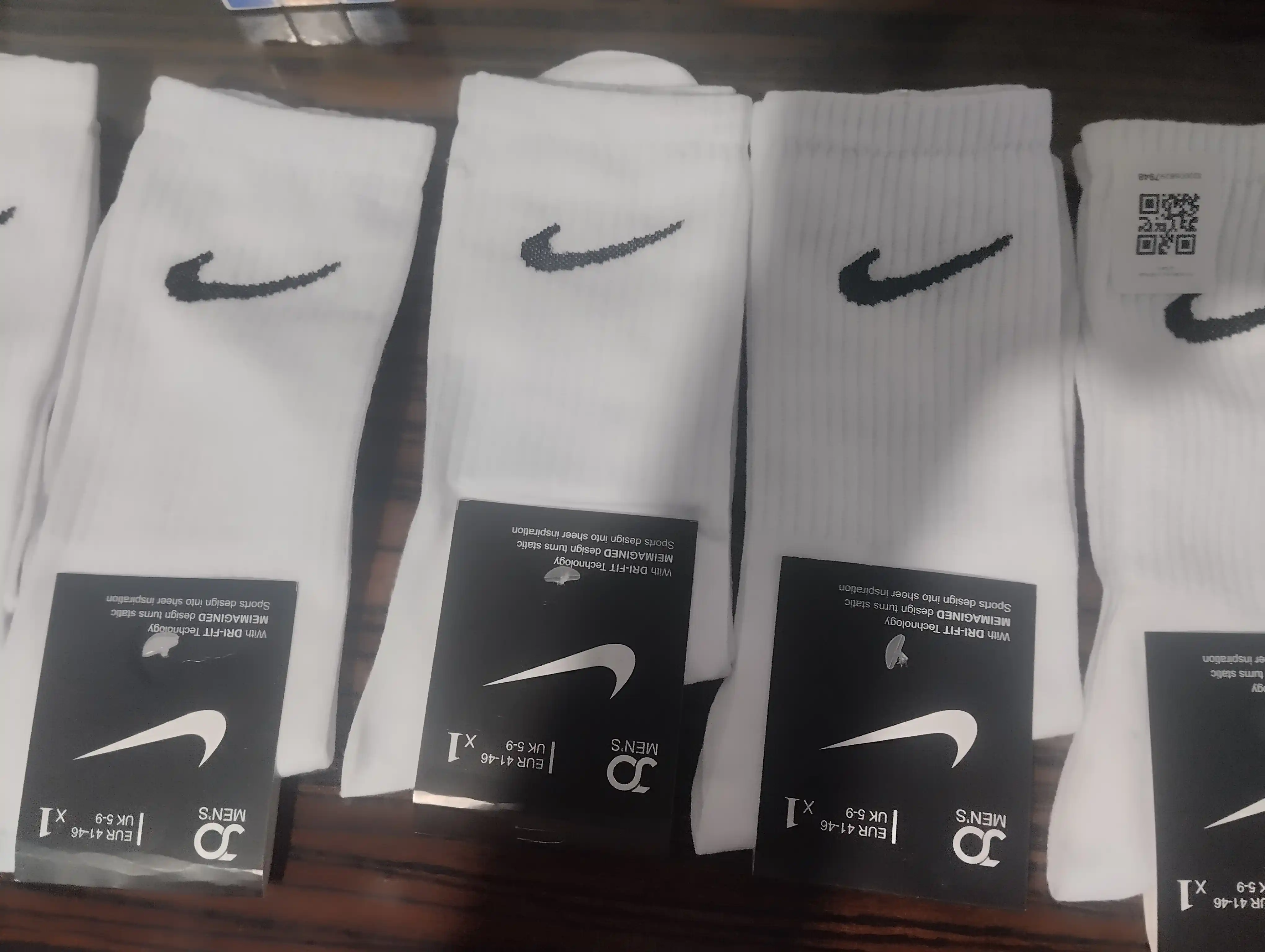 Erkaklar va ayollar uchun uzun sport paypoqlar, to'plamda 5-10 juftdan, o'lchami 37-44
