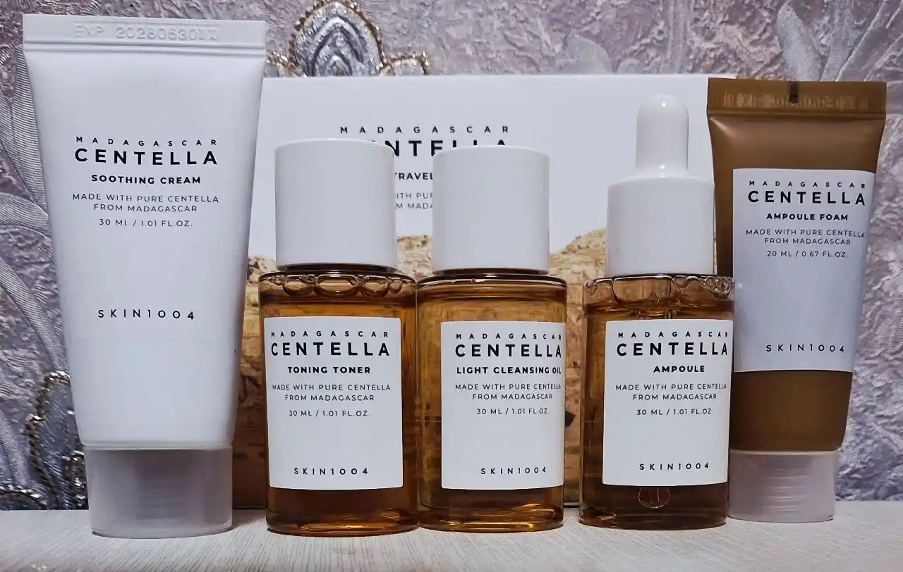 Набор для ухода за кожей Skin 1004 Madagascar Centella Travel Kit, мини сет
