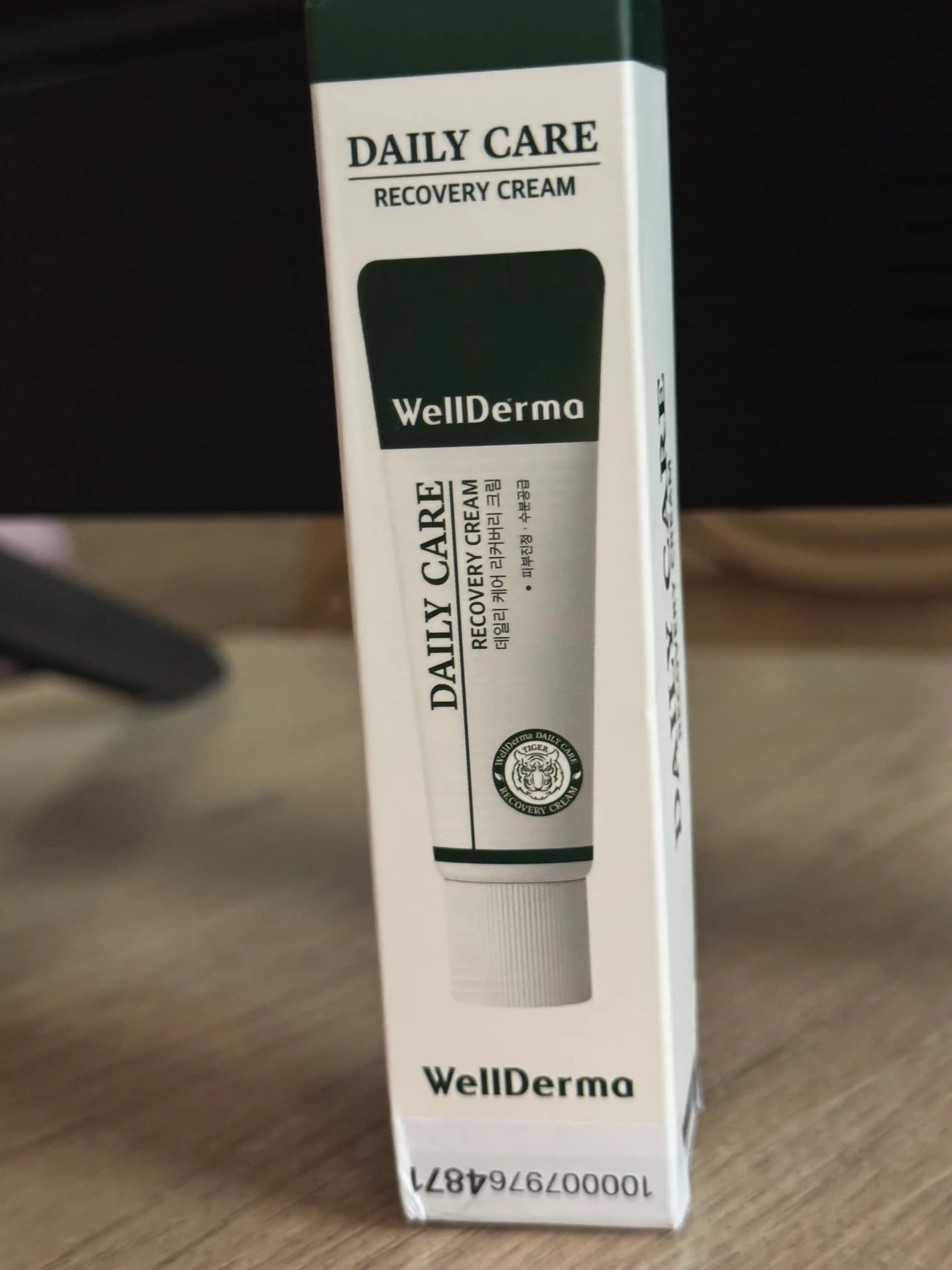 WellDerma tiklovchi va namlantiruvchi yuz kremi,akne va qizarishlarga qarshi, Koreya 30 ml