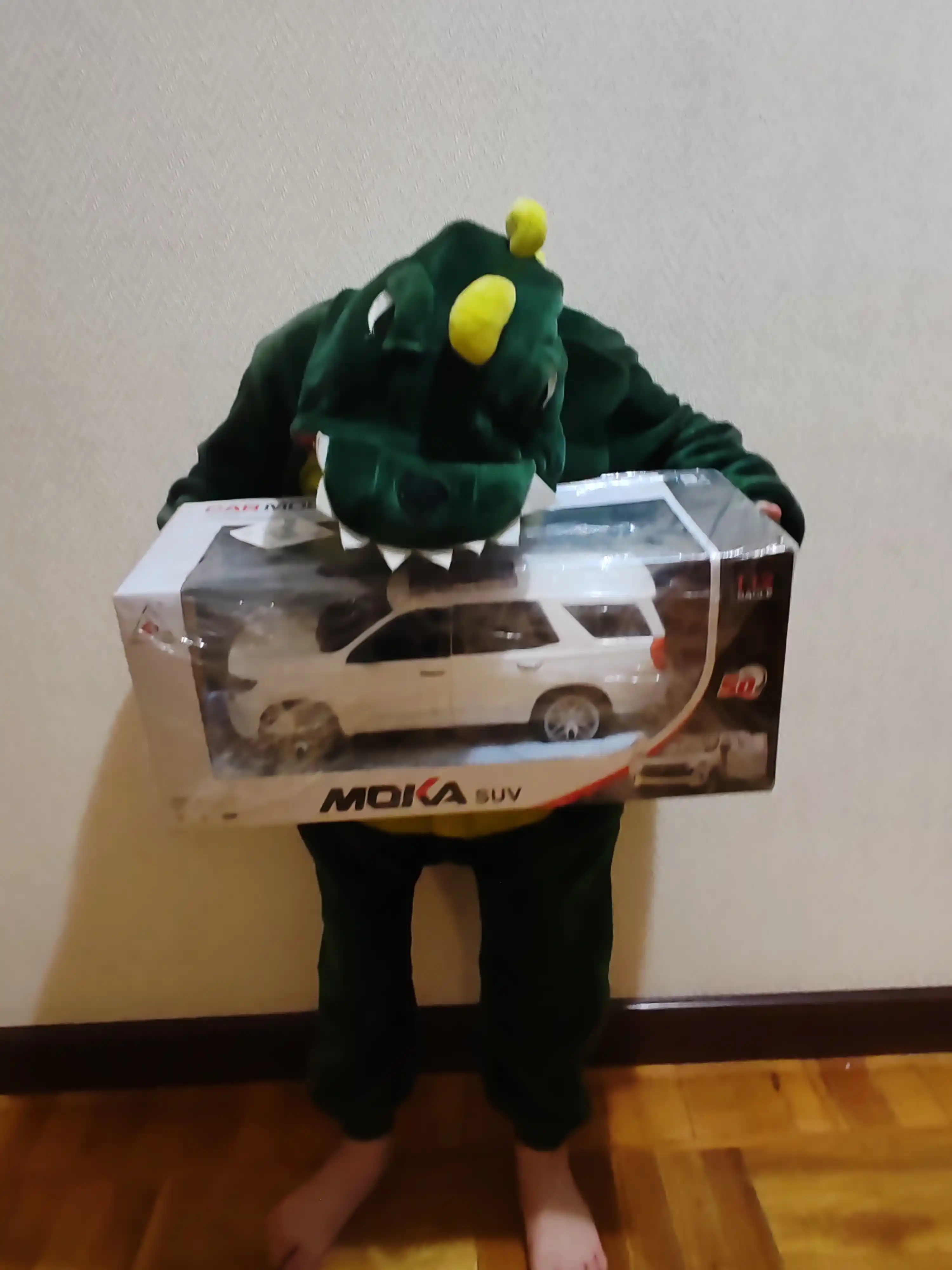 Машина на пульте управления, машина BYD Champion, Zeekr 001, Lexus 570, Chevrolet Tahoe
