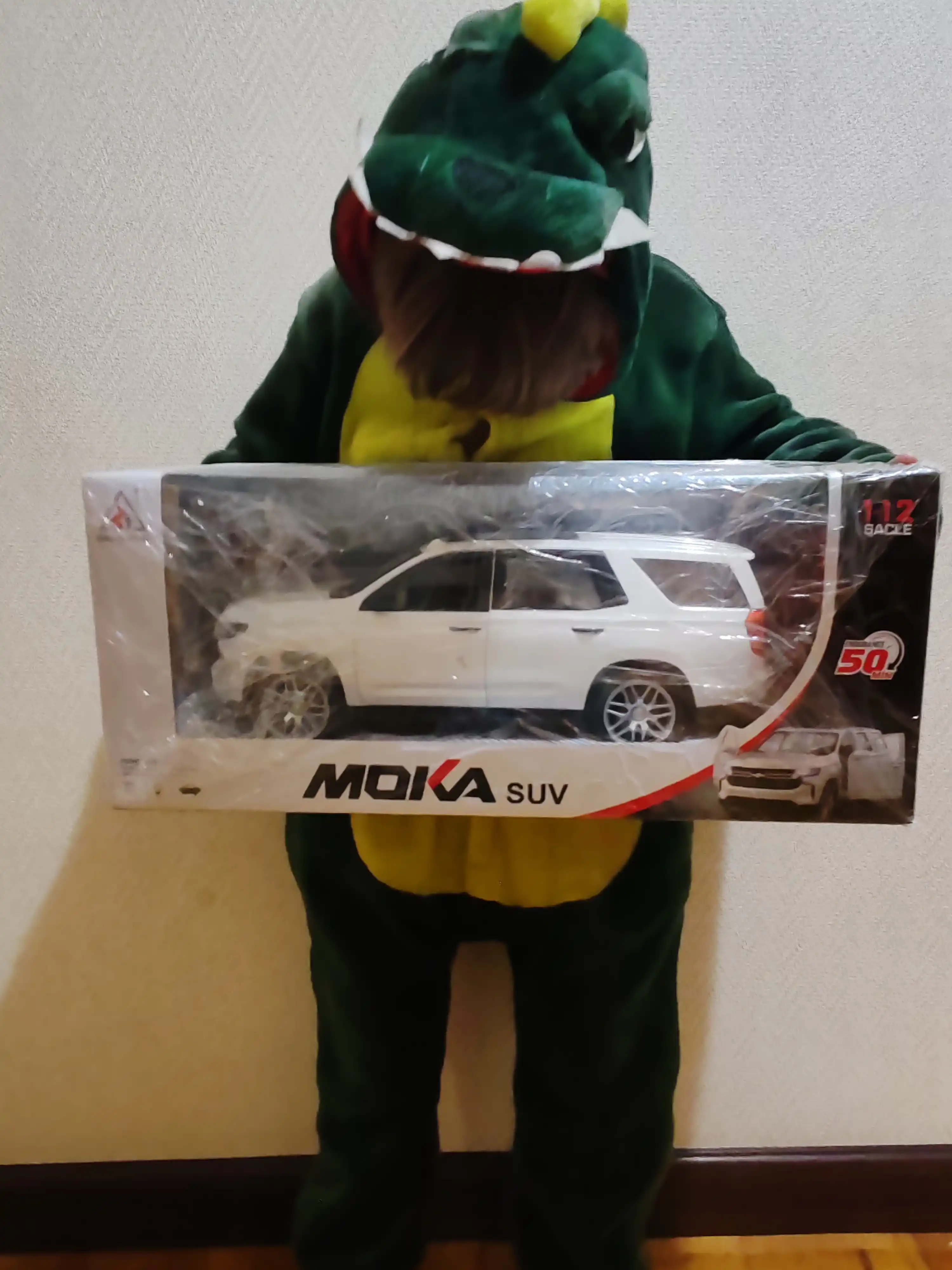 Машина на пульте управления, машина BYD Champion, Zeekr 001, Lexus 570, Chevrolet Tahoe
