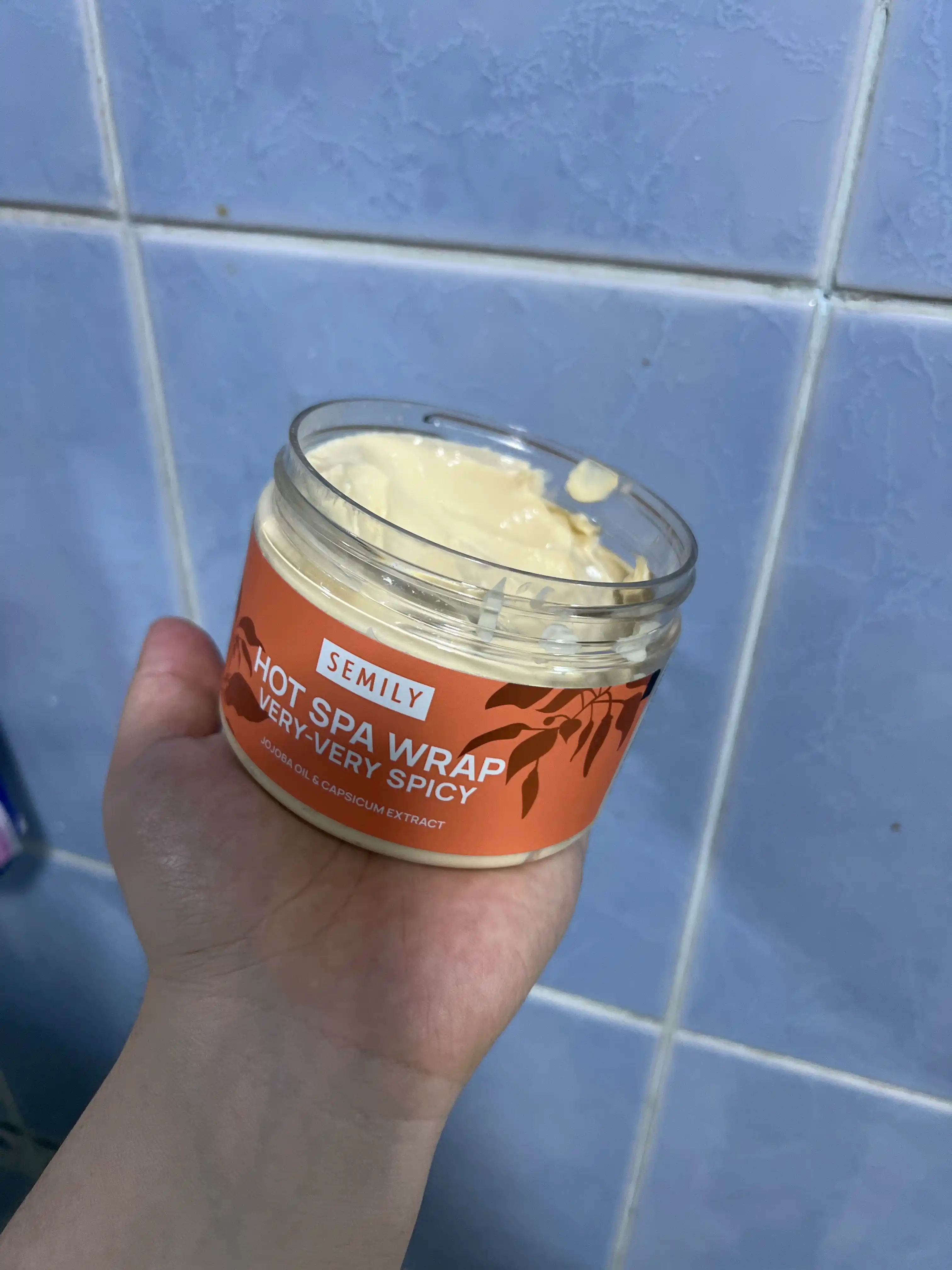 Antitsellyulitga qarshi, ozdiruvchi Semily kremi, issiq va sovuq ta’sirli, 300 ml