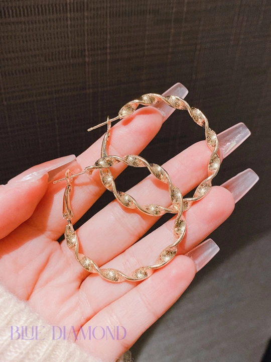 Серьги для женщин