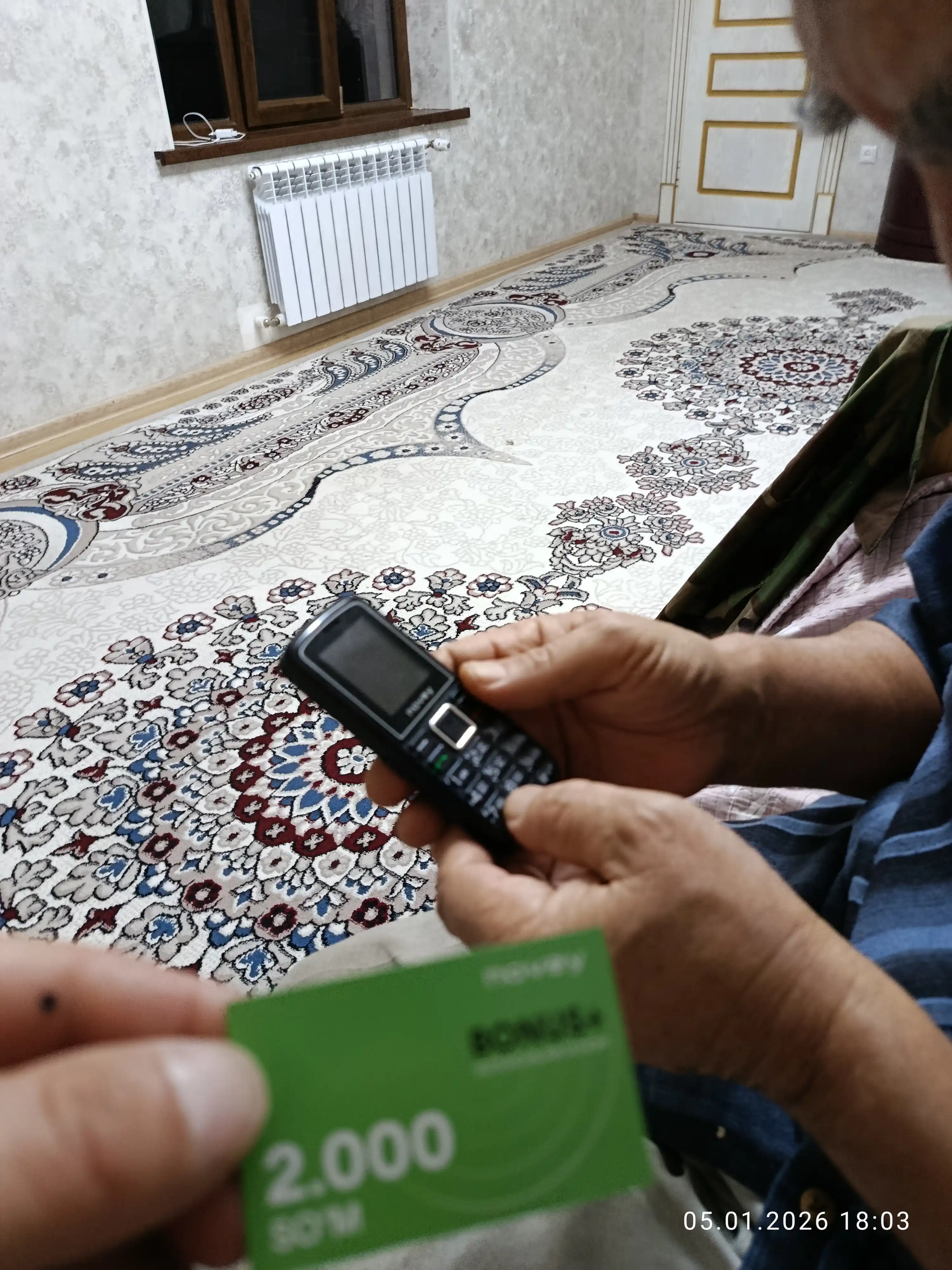 Novey 106 knopkali telefon, kamerasiz, 1 SIM, 4 rang