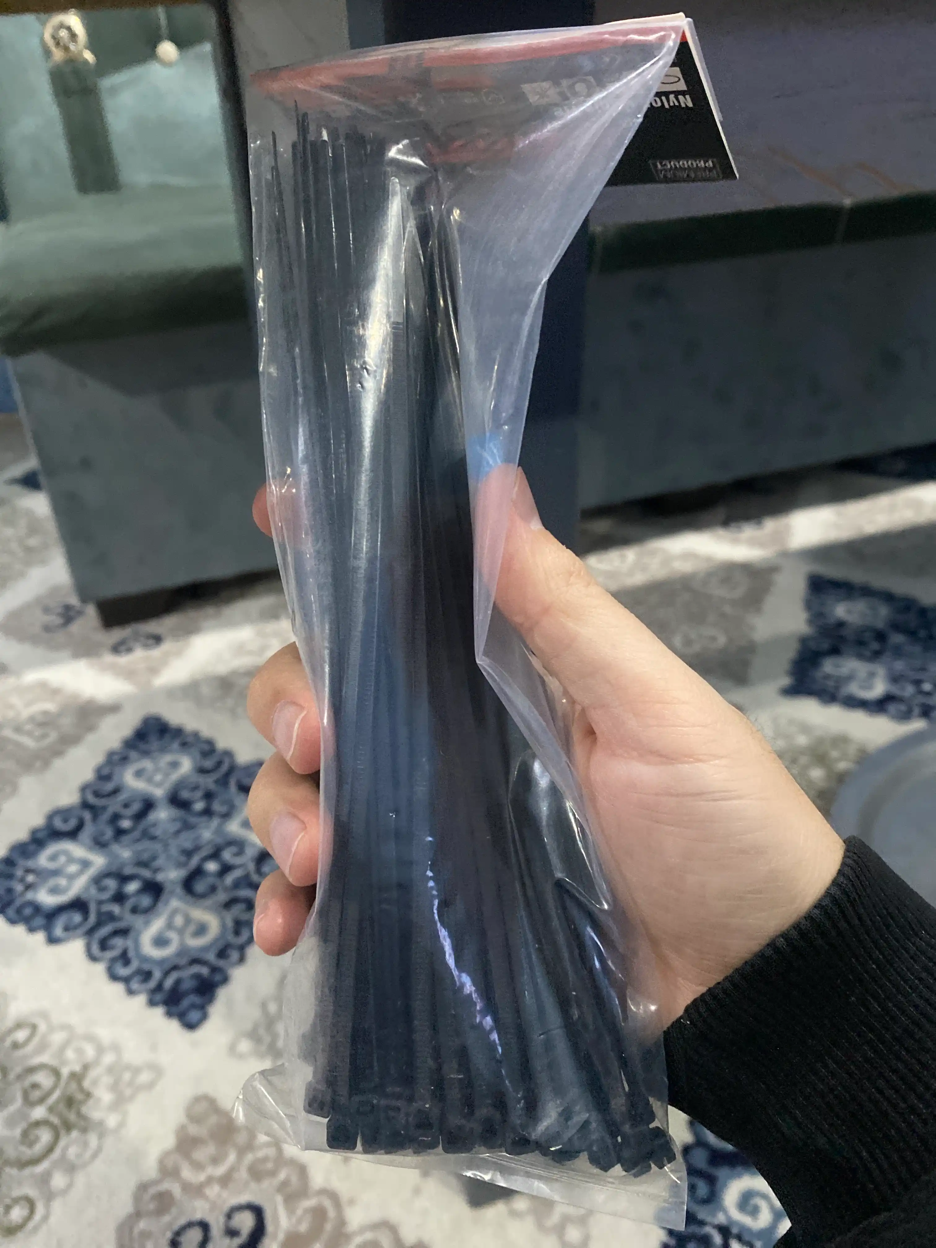 Plastik neylon xomutlar, paketda 100 dona, tortqichlar