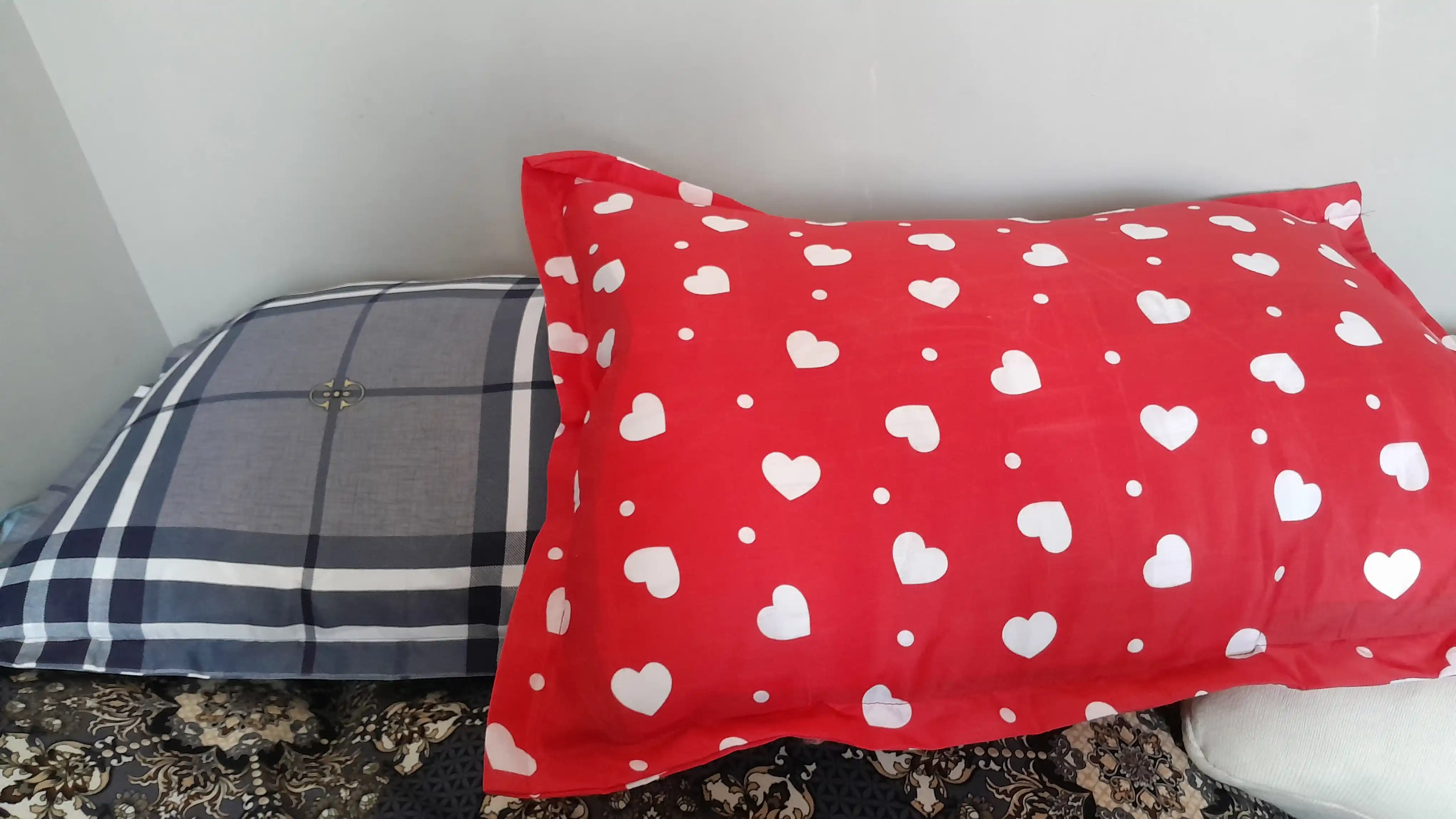 Ikkita yostiq jildlar to'plami, 50 * 70 va 70 * 70 sm