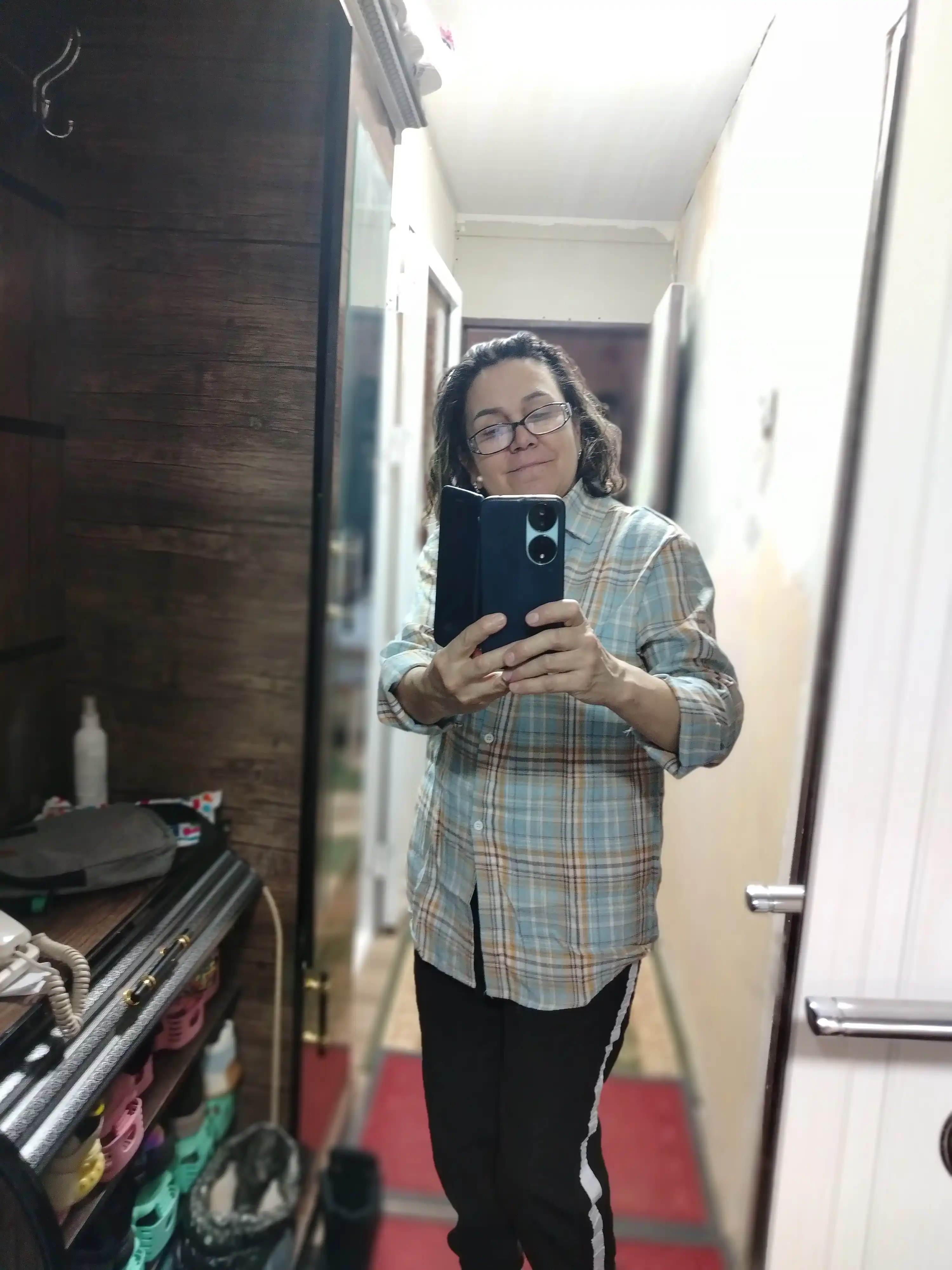 Ayollar uchun oversize katakli ko‘ylak, uzun yengli, uslubiy, kundalik