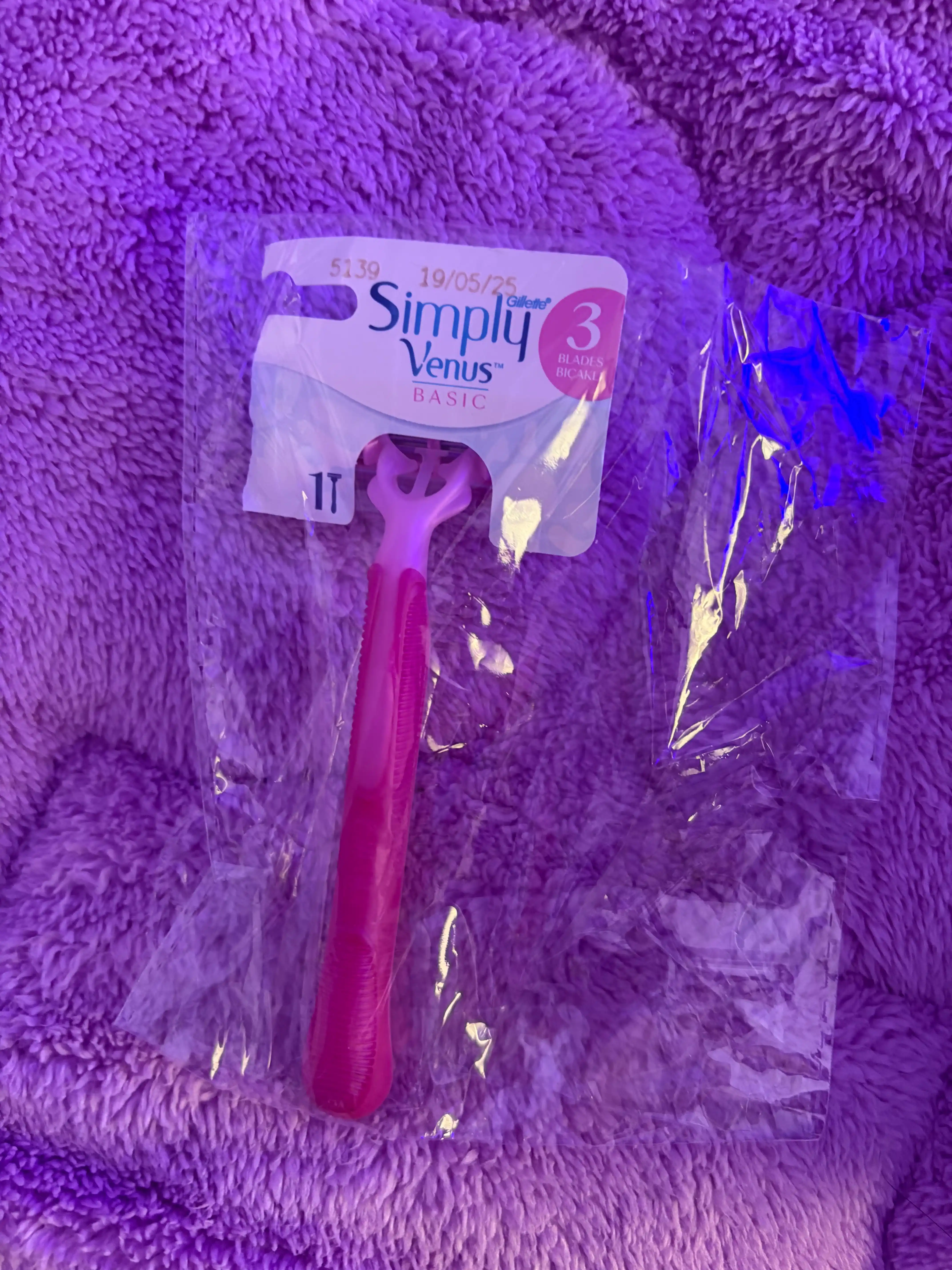 Gillette Simply Venus3 Basic Ayollar uchun bir martalik ustara, 1 dona