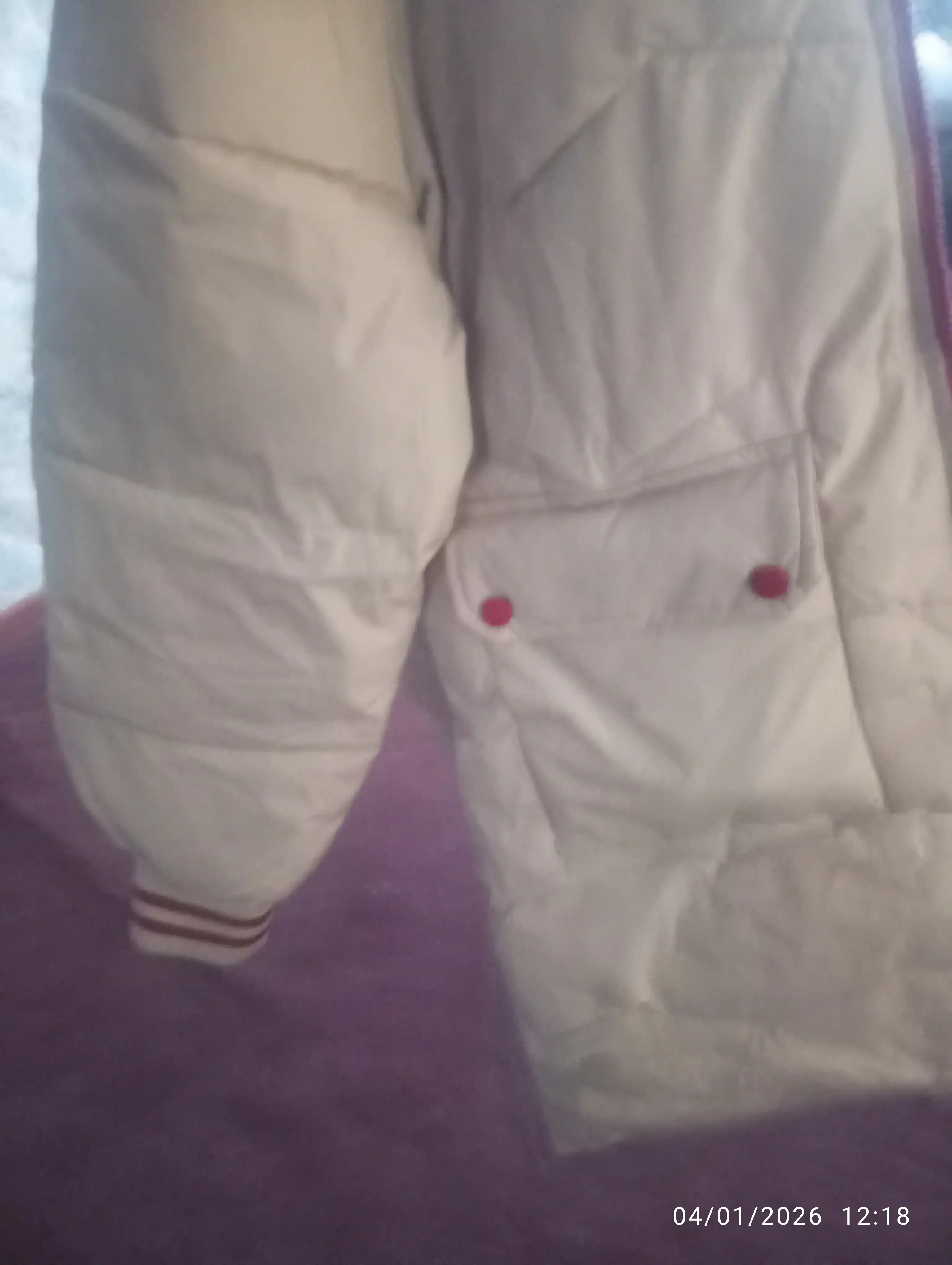 Kurtka ayollar uchun, oversize, qalin kapishoni bilan still koreyskiy kuz va qish uchun