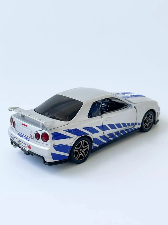 Модель Nissan GTR-34 Skyline, масштаб 1/32, железная, звуковая, светящиеся и открывающиеся