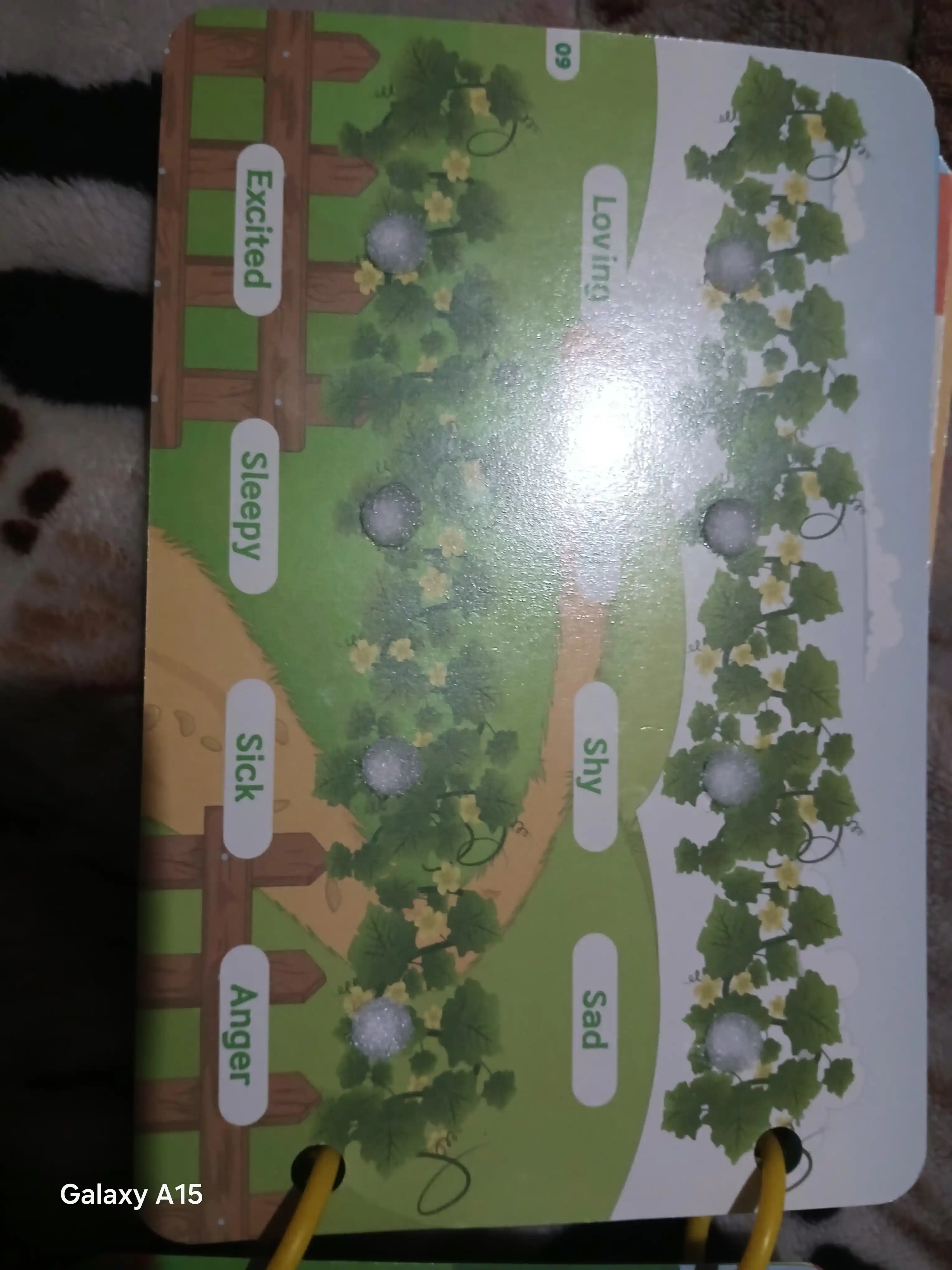 Bolalar uchun o'quv kitobi va alifbosi Busybook, lipuchkali Montessori kitobi