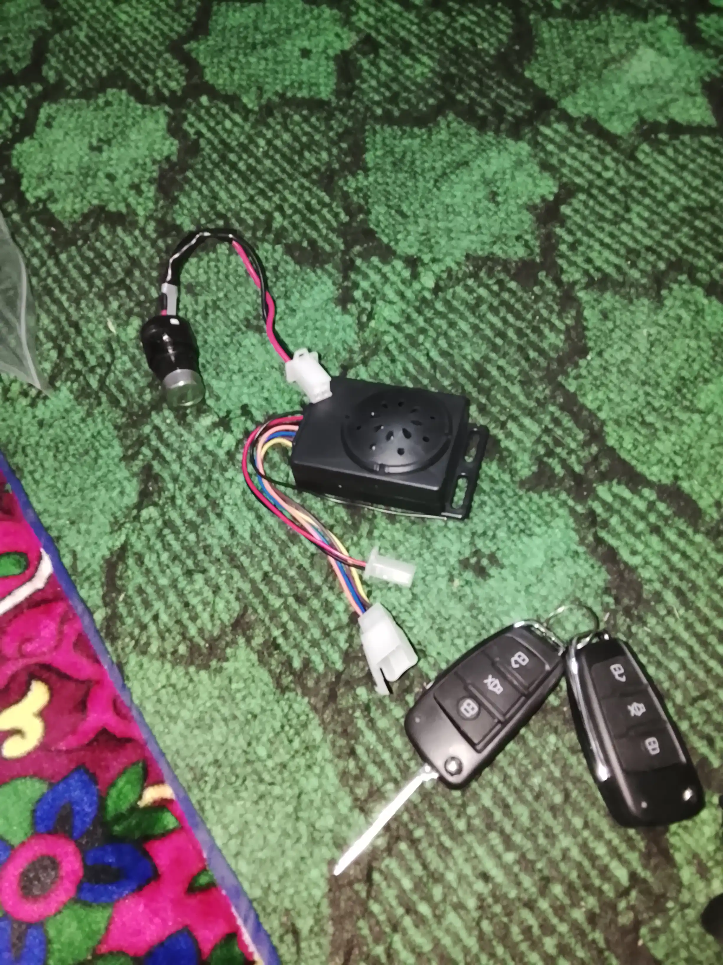 Elektroskuter va moped uchun pultli signalizatsiya va qulf to‘plami (48V-72V universal)