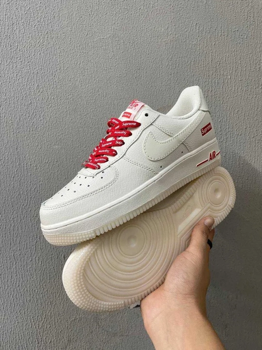Erkaklar, ayollar va o‘smirlar uchun sport krossovkalari Nike Air Force 1, o'lchami 36-44