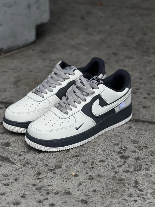 Erkaklar, ayollar va o‘smirlar uchun sport krossovkalari Nike Air Force 1, o'lchami 36-44