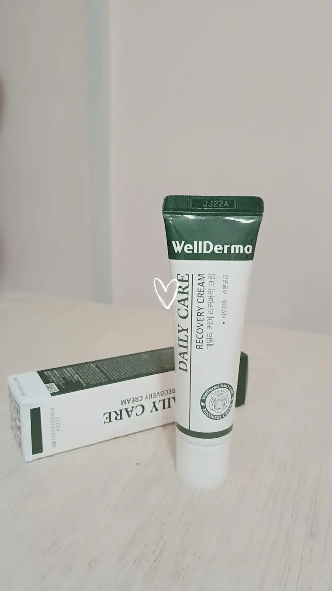 WellDerma tiklovchi va namlantiruvchi yuz kremi,akne va qizarishlarga qarshi, Koreya 30 ml