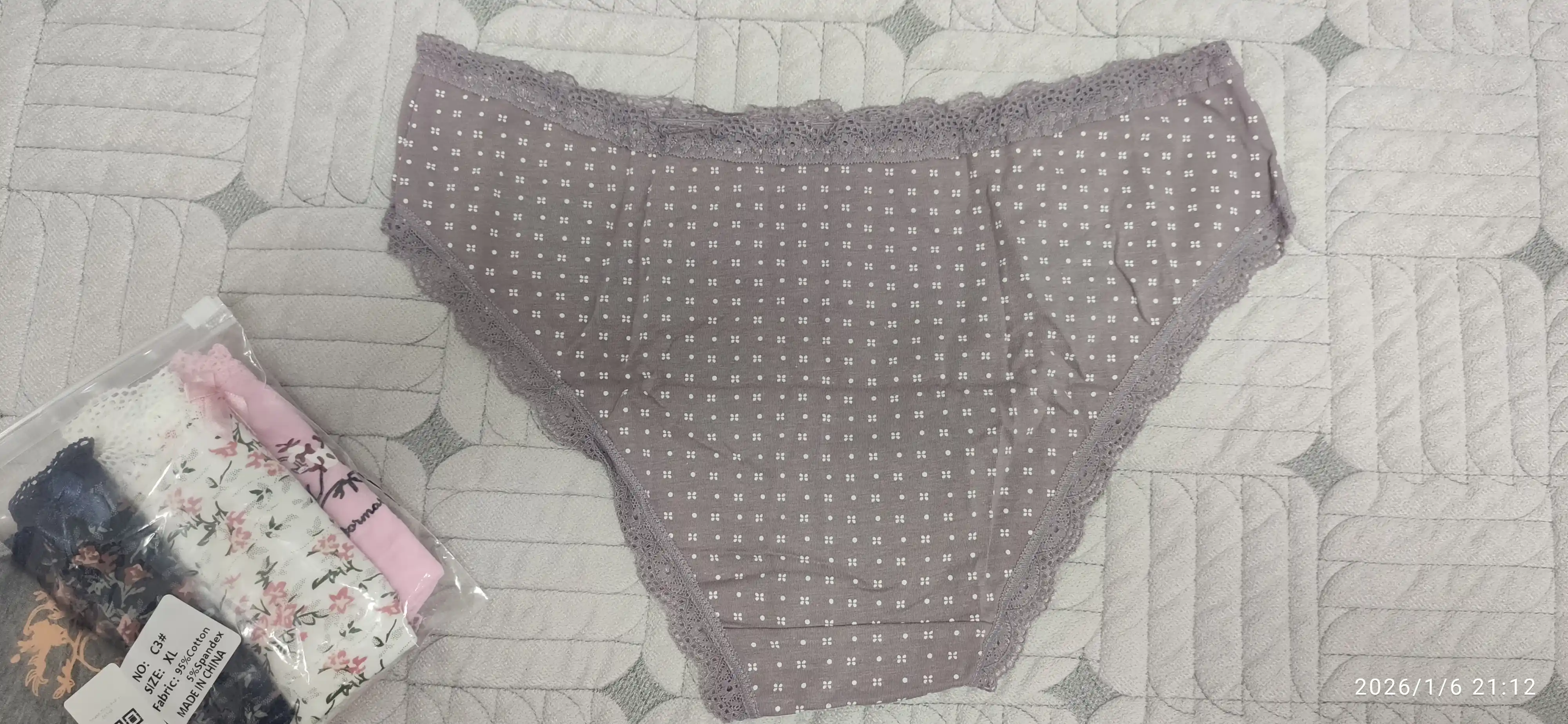 Ayollar trusiklari, paxta, to'plamda 4-6 dona, ichki kiyim