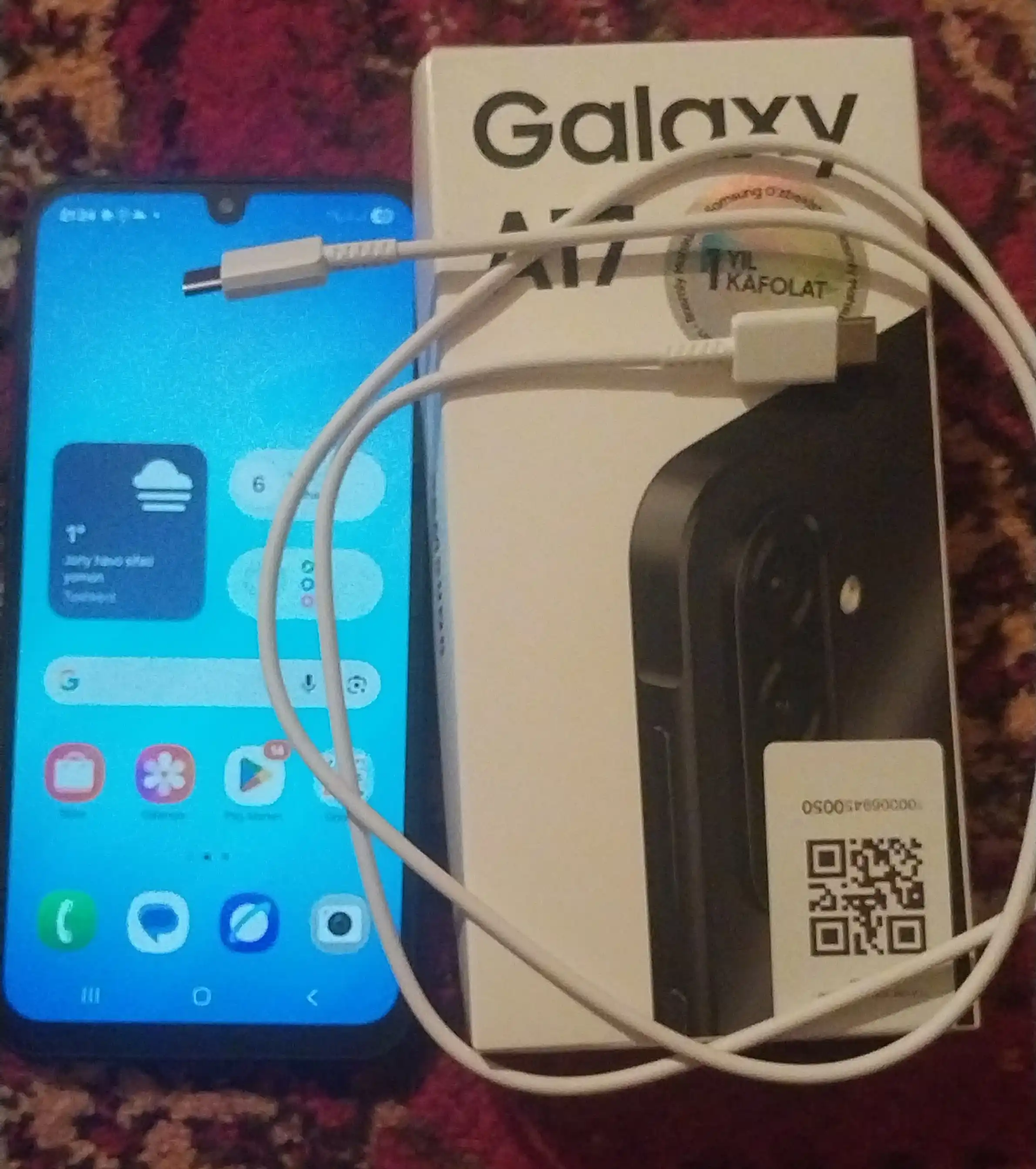Смартфон Samsung Galaxy A17, 6.7" 90Гц экран, камера 50Мп, батарея 5000 мА/ч